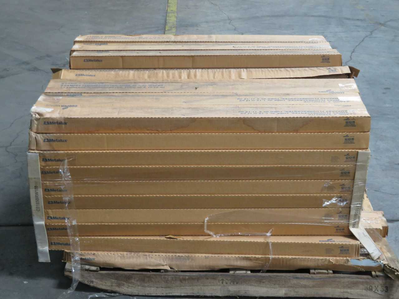 LOT OF 85 COOPER PDR-SS-232-UNV-EB81-U 4 FT 2-LIGHT STRIP LIGHT 32W 120-277V T8 T190844 - LIGHT FIXTURES
