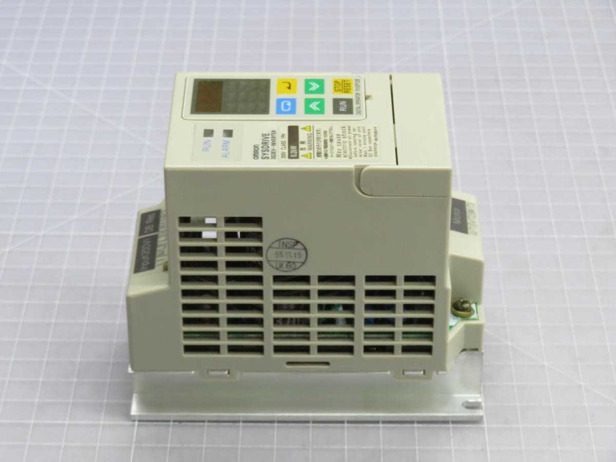 OMRON 3G3EV-AB002-CUE DRIVE SYSTEM T233433 - AC VFD DRIVES