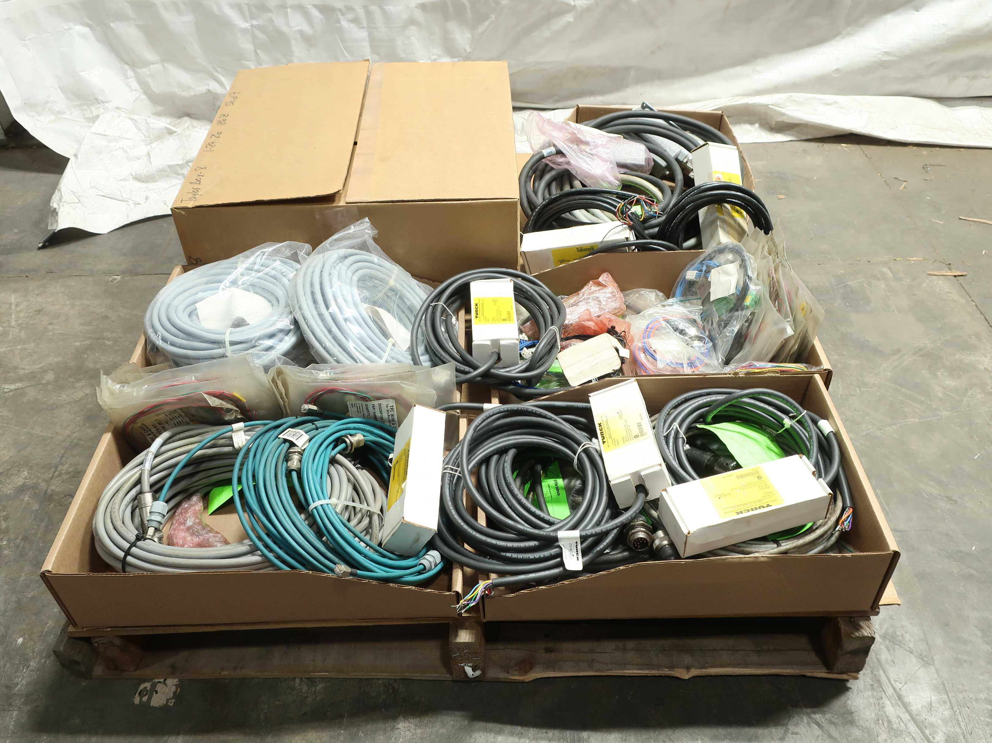 PALLET OF ASSORTED CORDSETS - CORDSET CABLES