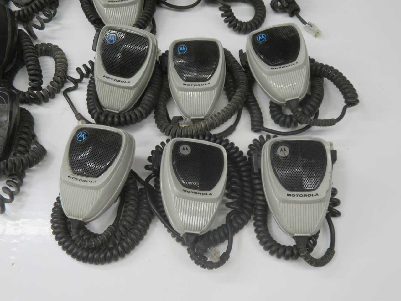 LOT OF 30 MOTOROLA HMN 1035C HEAVY DUTY PALM MICROPHONE T270751 - OPERATOR CONTROLS
