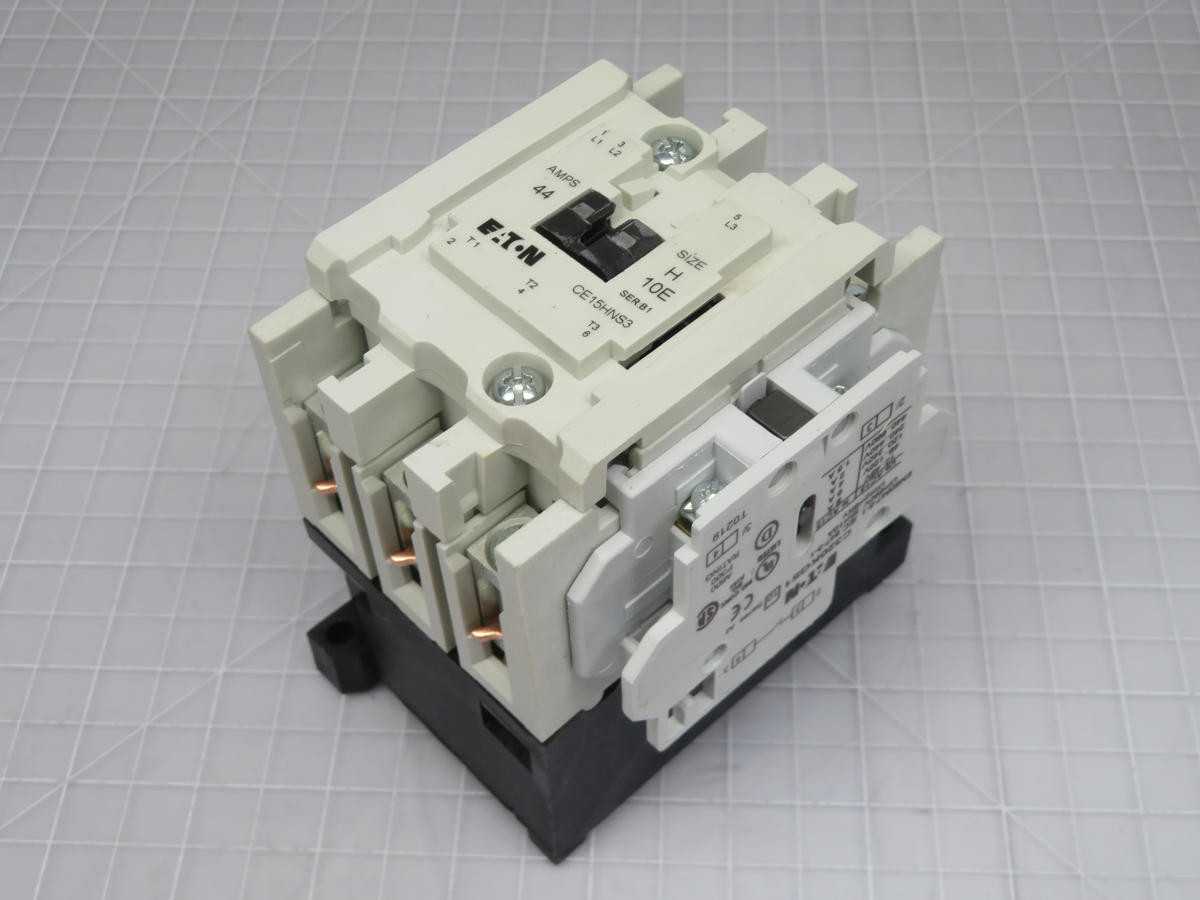 EATON CE15HNS3BB CONTACTOR 3 POLE 44 AMP T200131 - CONTACTORS