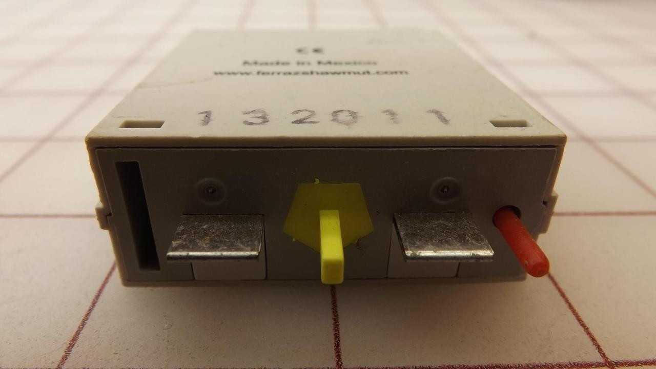 LOT OF 10 FERRAZ SHAWMUT SP670PV SURGE-TRAP PLUGGABLE SURGE PROTECTIVE DEVICE T31980 - SURGE SUPPRESSOR