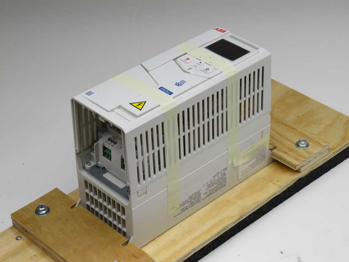 ABB ACH580-01-04A8-4 HVAC DRIVE AC 3.0HP 400/480V 4.8A VT N1 T255125 - AC VFD DRIVES