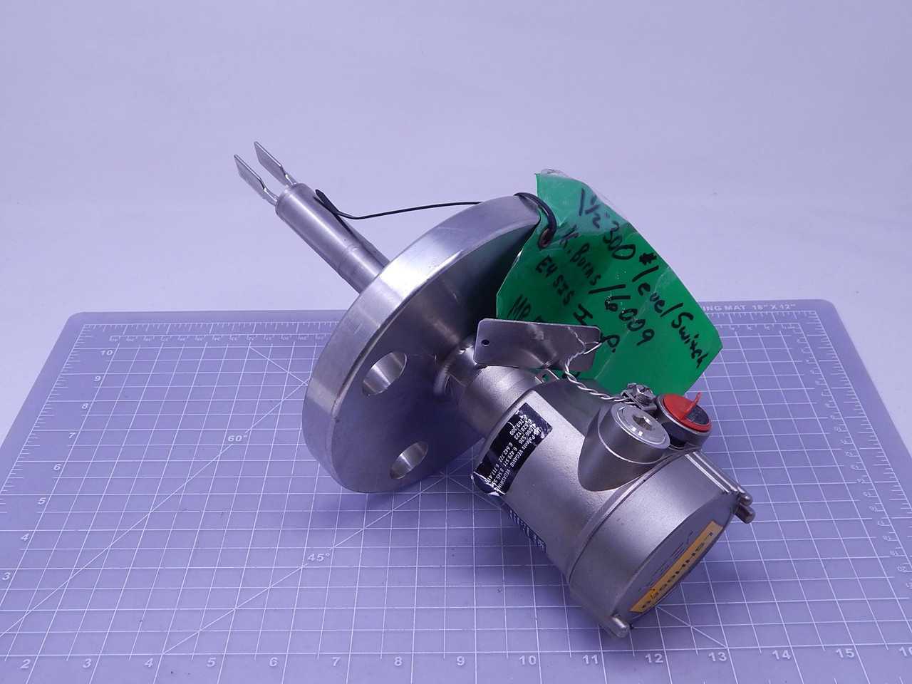 VEGA VEGASWING 63.XUABVXARX-6.00 MR501728 1.5 INCH LEVEL SWITCH T139981 - LEVEL MEASUREMENT