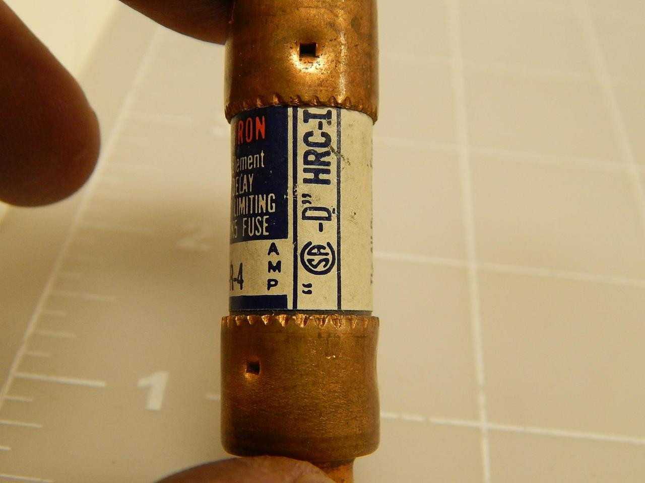 Lot Of 65 Fusetron FRN-R-4 Fuses T70290 - High Quality Electrical Protection - FUSES