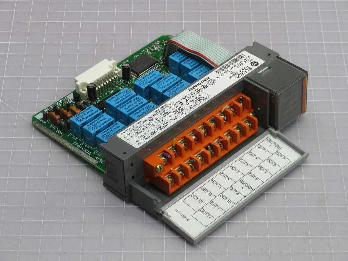 ALLEN BRADLEY 1746-0W16 SLC500 OUTPUT MODULE T230252 - AUTOMATION & CONTROLS
