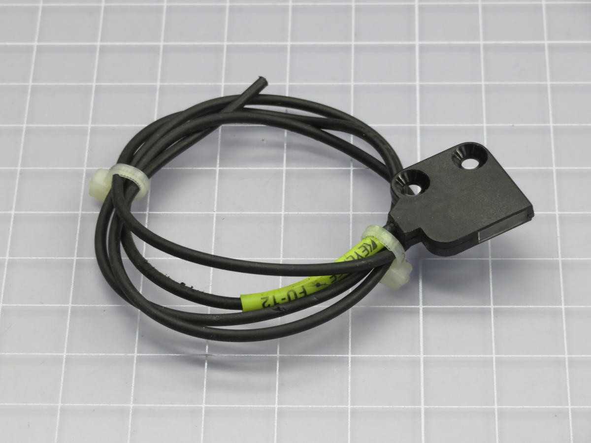 LOT OF 9 KEYENCE FU-12 TRANSMISSIVE FIBER UNIT SET T224426 - FIBER OPTIC CABLE