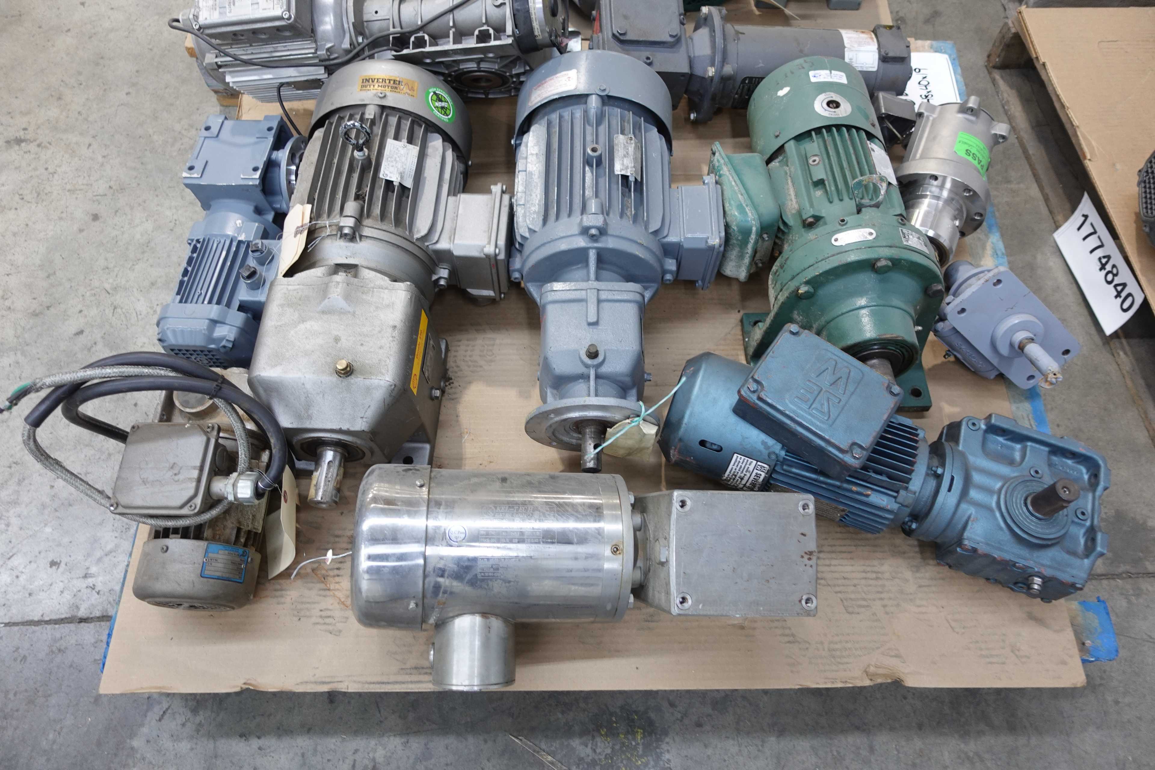 SKU 1774840 - 4 PALLETS OF ASSORTED GEARMOTORS, 460V, 575V - GEARMOTOR