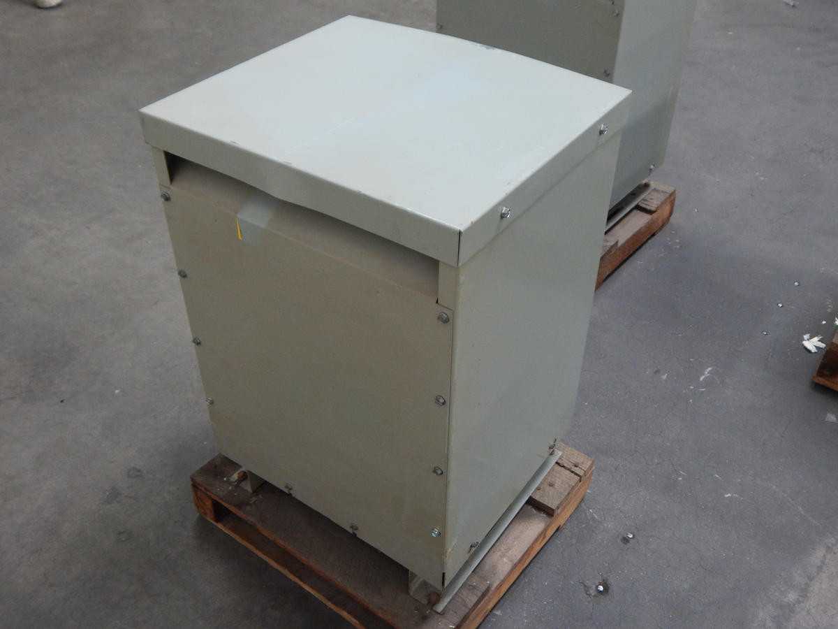 GE 9T23Q9871 TYPE QL TRANSFORMER 15 KVA 3 PH M2581 - DRY TRANSFORMERS