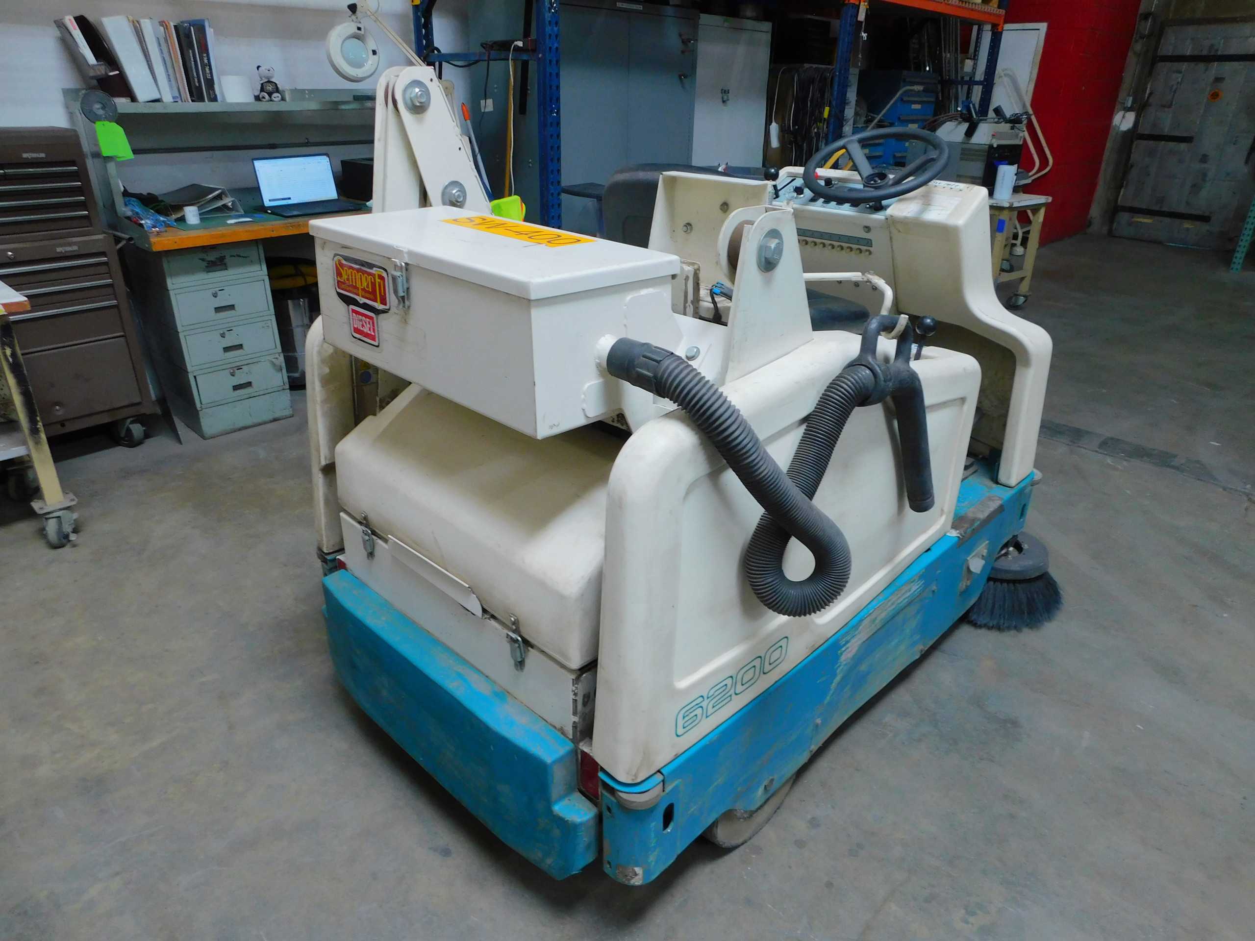 Tennant 6200 Ride-On Power Sweeper For Efficient Cleaning - SWEEPERS