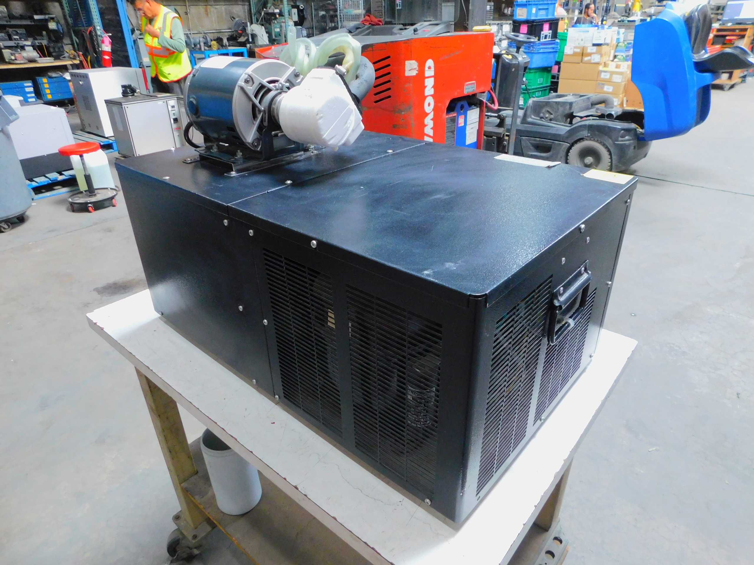 UBC TAYFUN H-35G-GP ELECTRIC HORIZONTAL COMMERCIAL GLYCOL FOR DRAFT BEER SYSTEM - FOOD & BEVERAGE