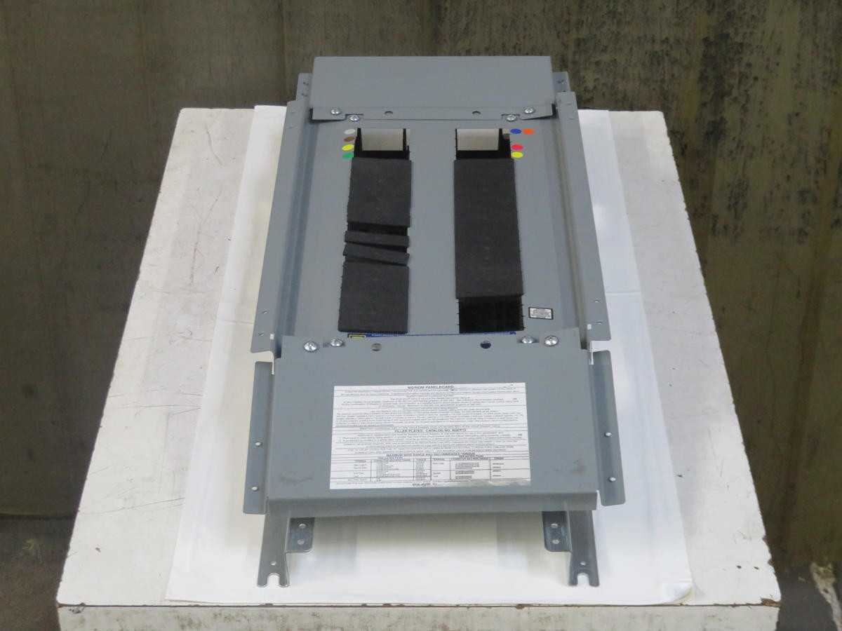 SQUARE D 12313460830100001 80122-170-52 PANELBOARD 60 AMP 208Y/120 VAC 4 WIRES W DAMAGE T194784 - PANELBOARDS