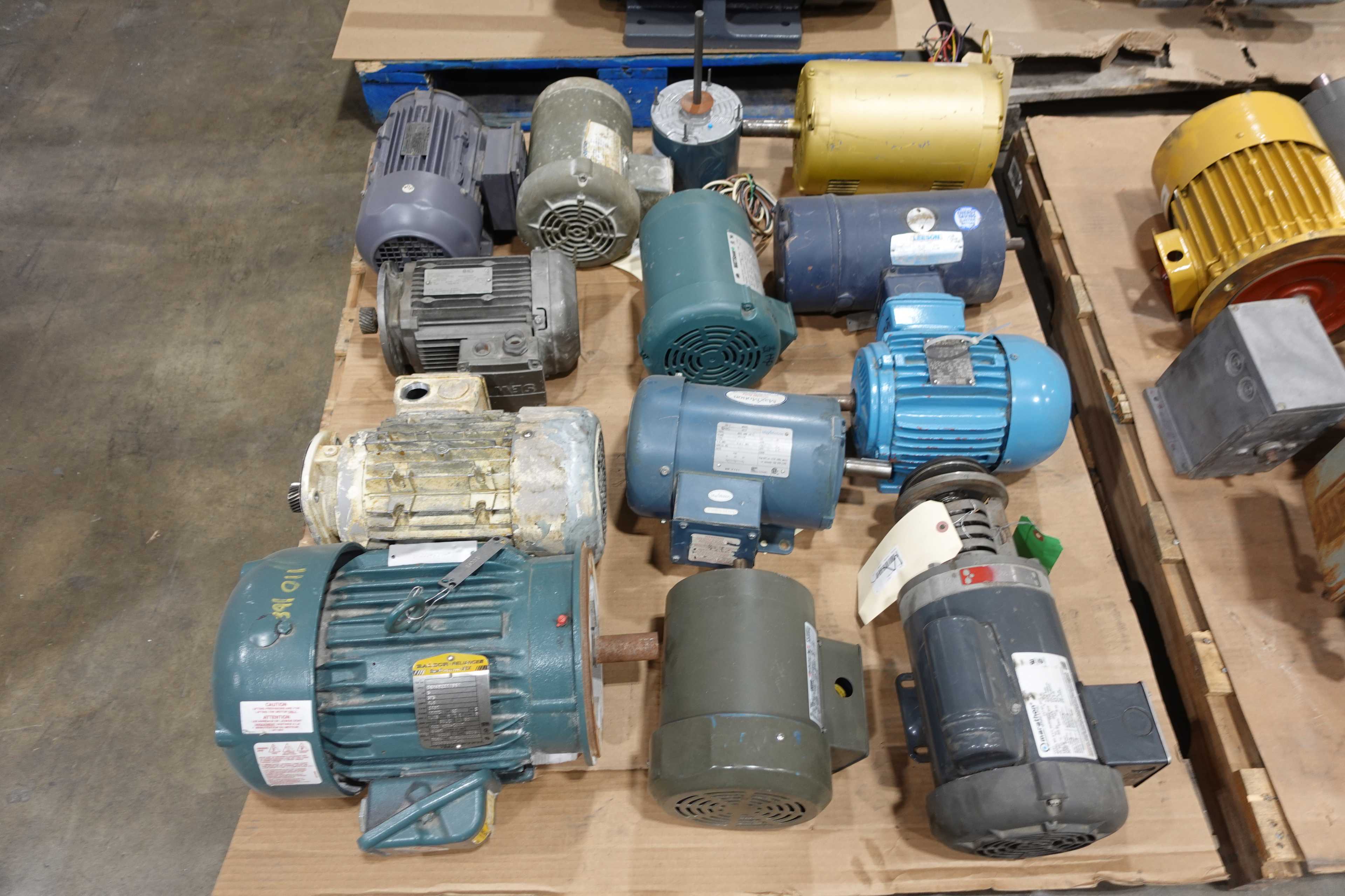 SKU 1772492 - 4 PALLETS OF ASSORTED 460V AC MOTORS - AC MOTOR
