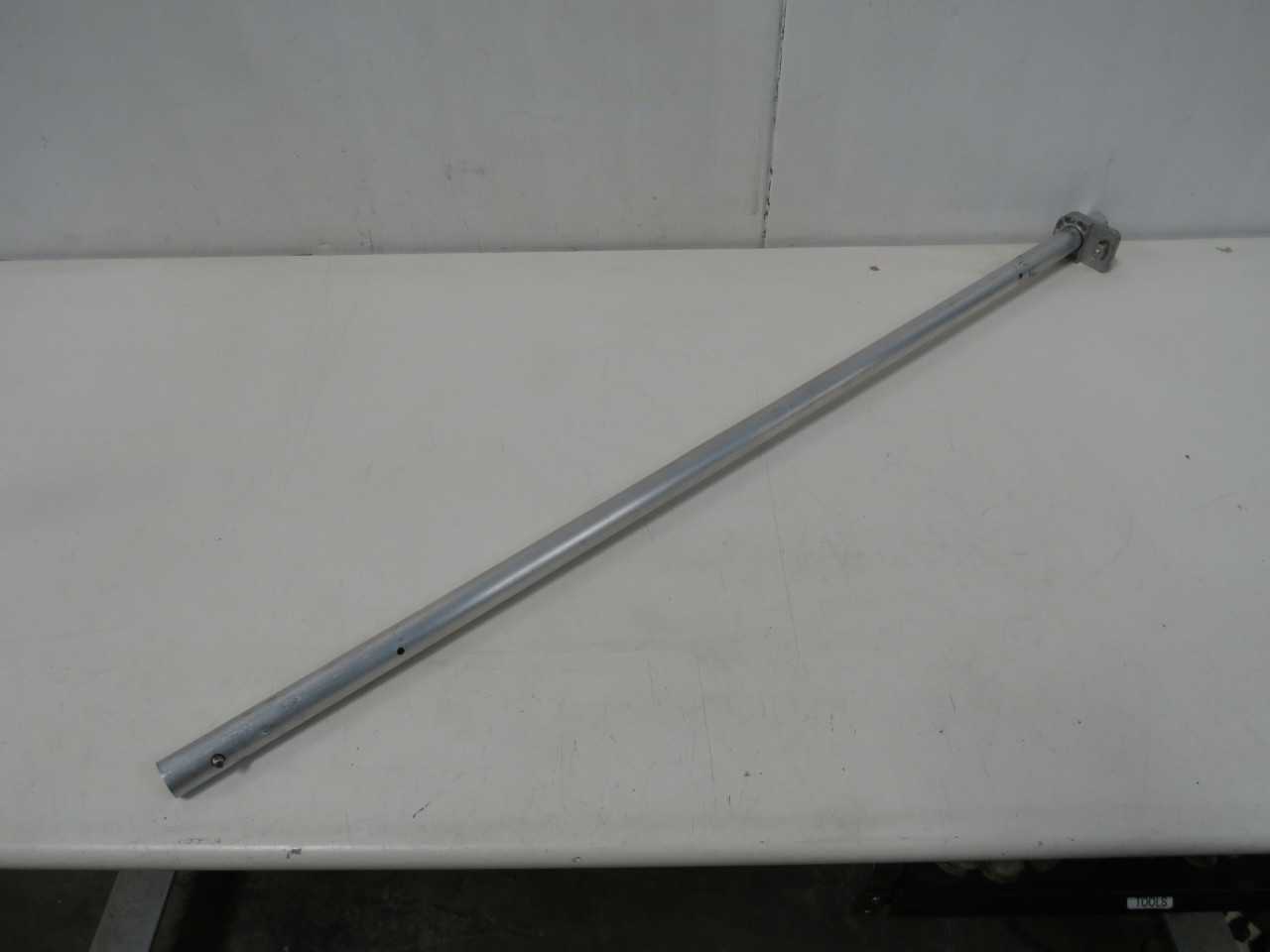 Lot Of 45 MH-007010-536 Aluminum Poles 45 In Long 1 In Diameter T192054 - INDUSTRIAL PARTS