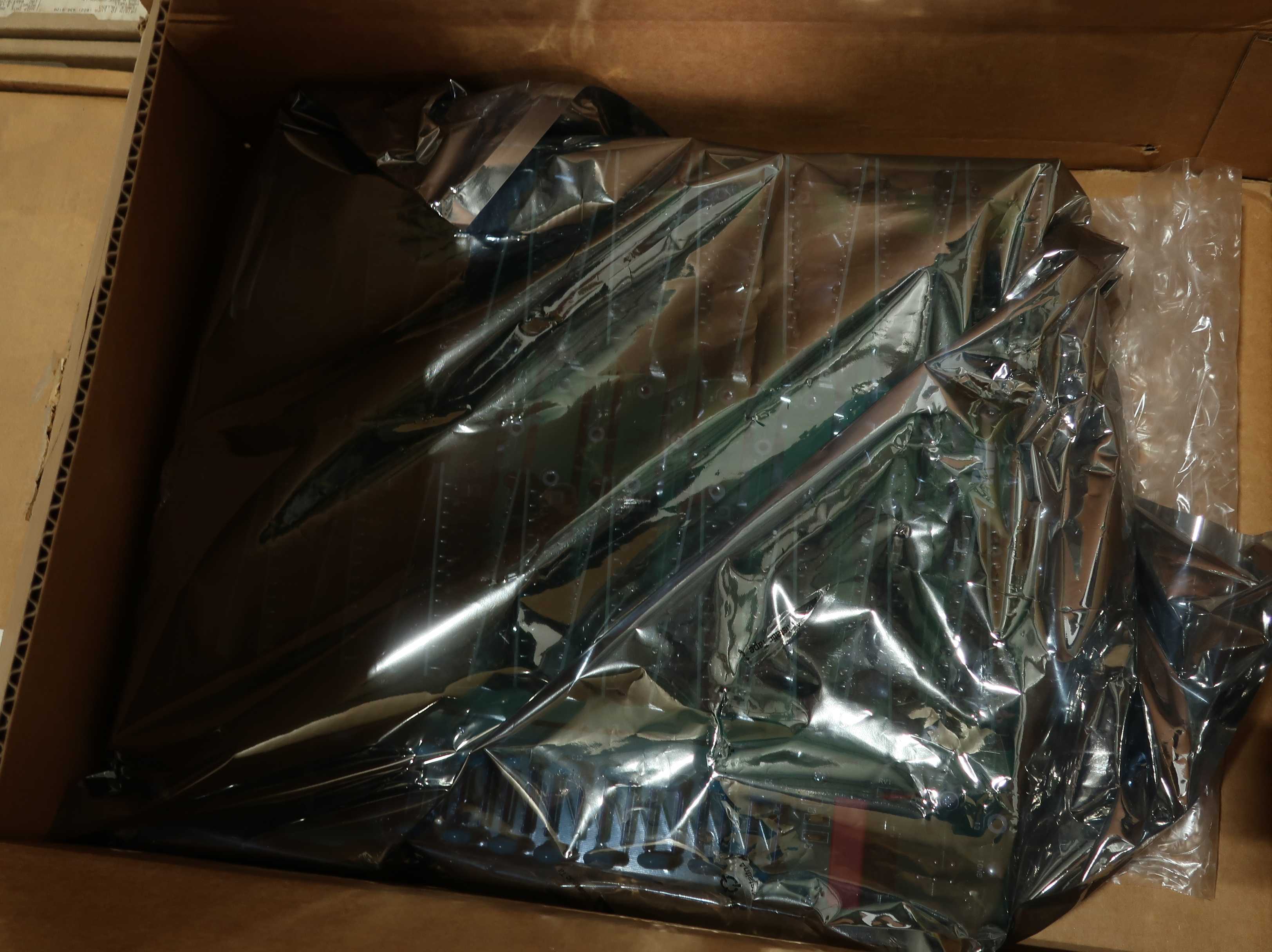 SKU 1773133 - 4 PALLETS OF ASSORTED PCB CIRCUIT BOARDS - PCB CIRCUIT BOARDS
