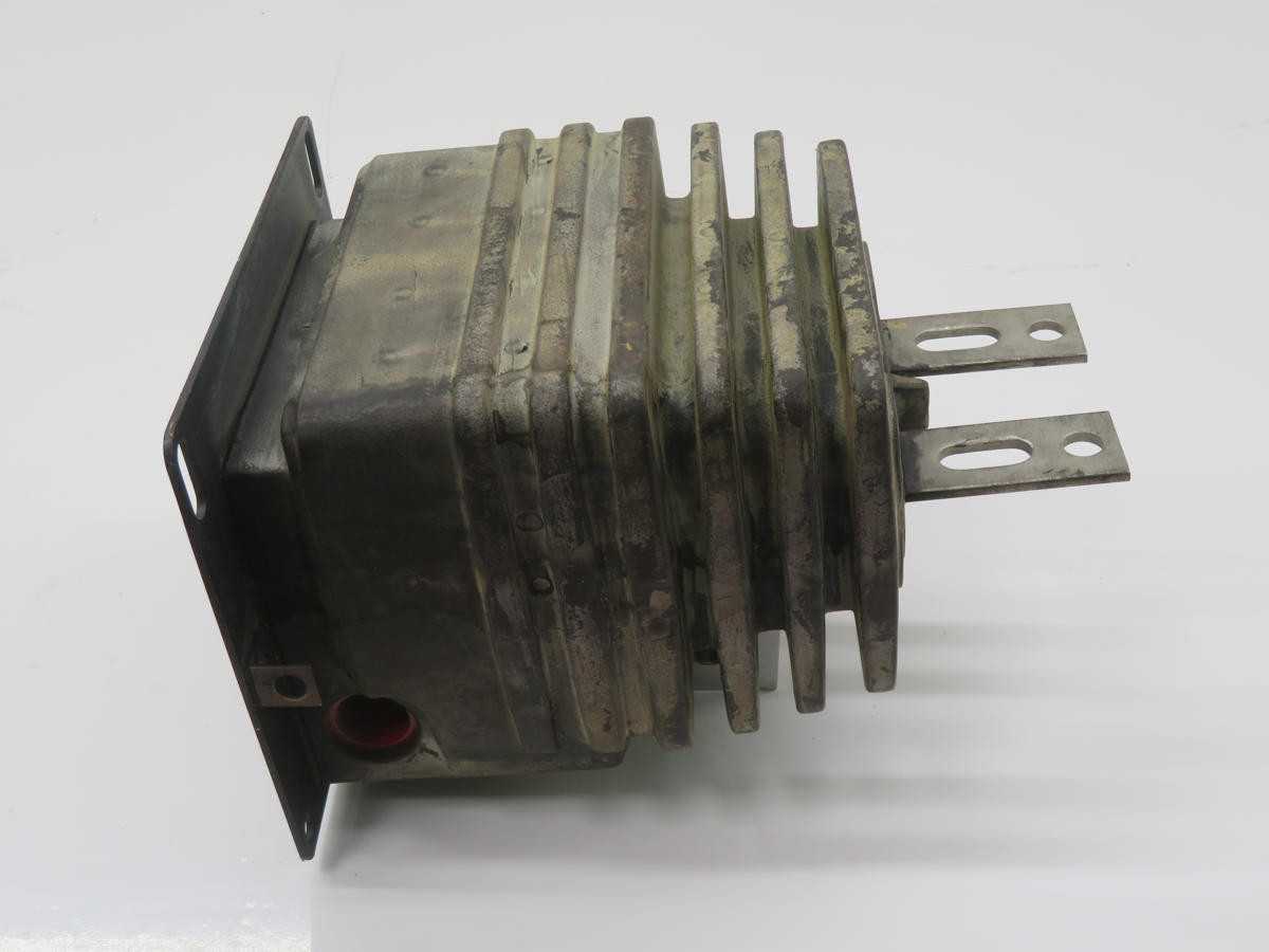 GE 693X79 CURRENT TRANSFORMER 100:5A T225573 - POWER TRANSFORMERS