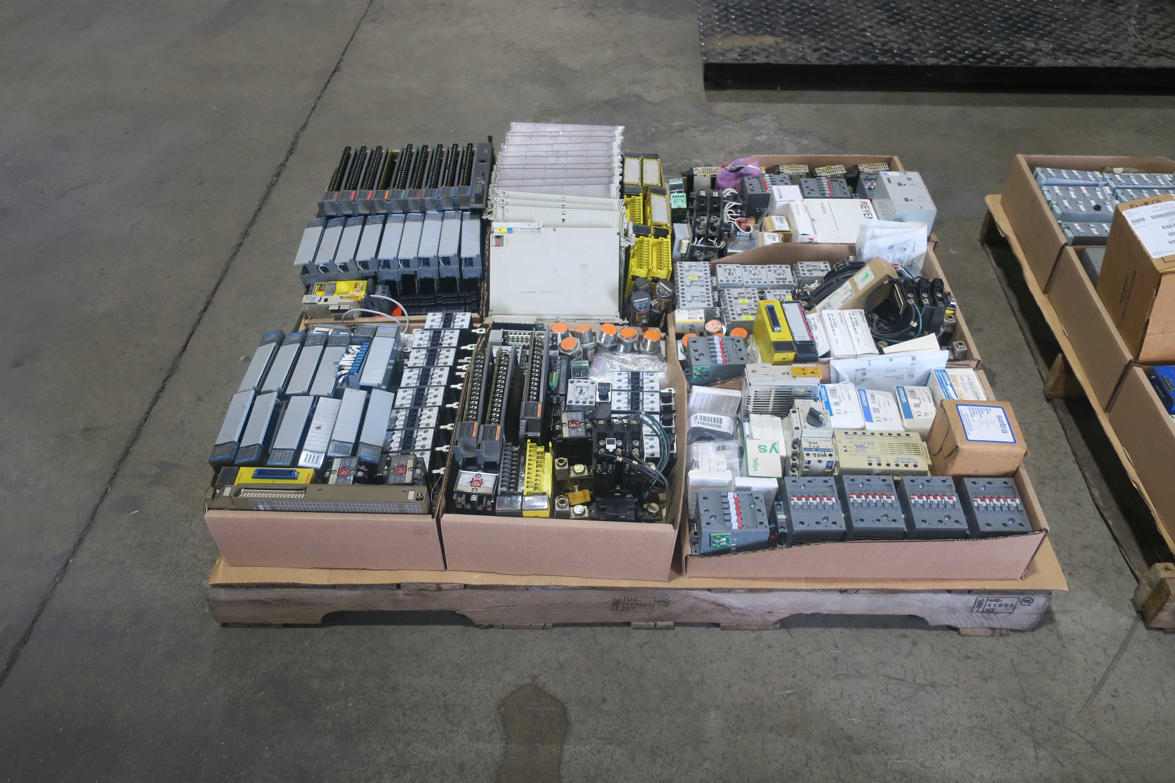 SKU 1785476 - 4 PALLETS OF ASSORTED AUTOMATION - AUTOMATION & CONTROLS