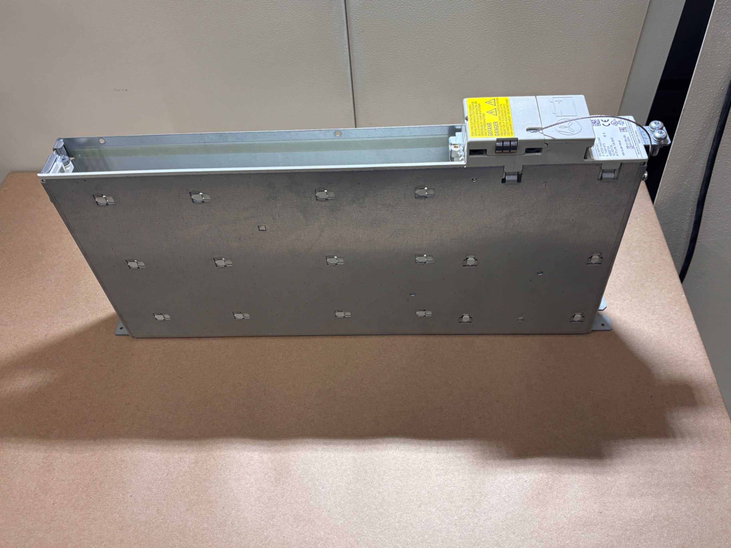 SIEMENS 6FC5247-0AA00-0AA3 SINUMERIK ENCLOSURE FOR ELECTRONIC CONTROL BOX - ELECTRICAL ENCLOSURES