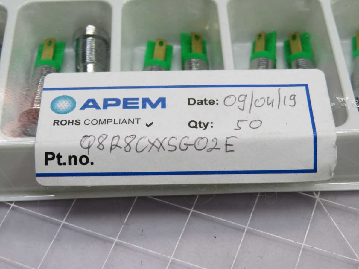 LOT OF 130 APEM Q8R8CXXSC-O2E LED PANEL MOUNT INDICATORS T254267 - LIGHTING