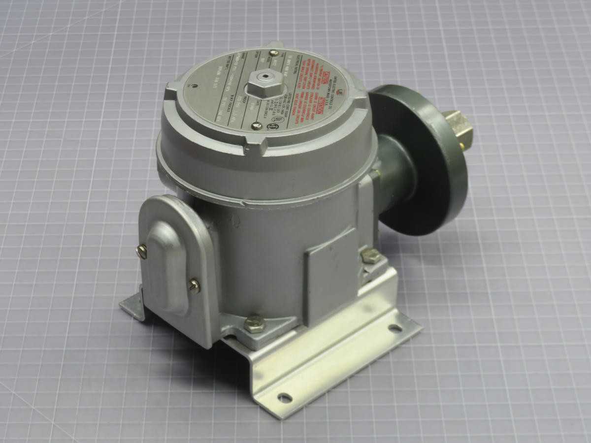 UNITED ELECTRIC H122-552 PRESSURE SWITCH
 T225483 - SWITCHES