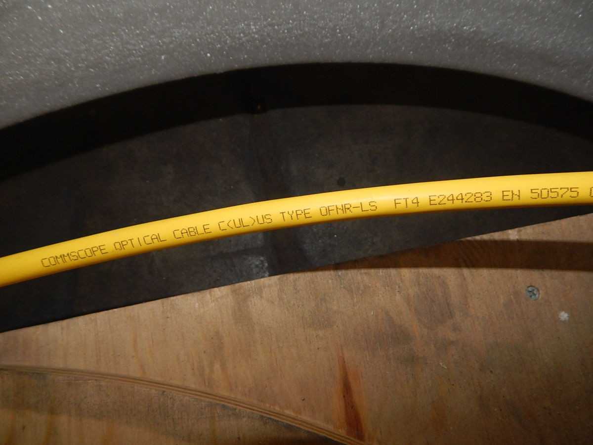 COMMSCOPE GPPC0288-LCUCR250 FIBER OPTICAL CABLE, 288 FIBER, SM SINGLE MODE, 250 METER M5183 - FIBER OPTIC CABLE