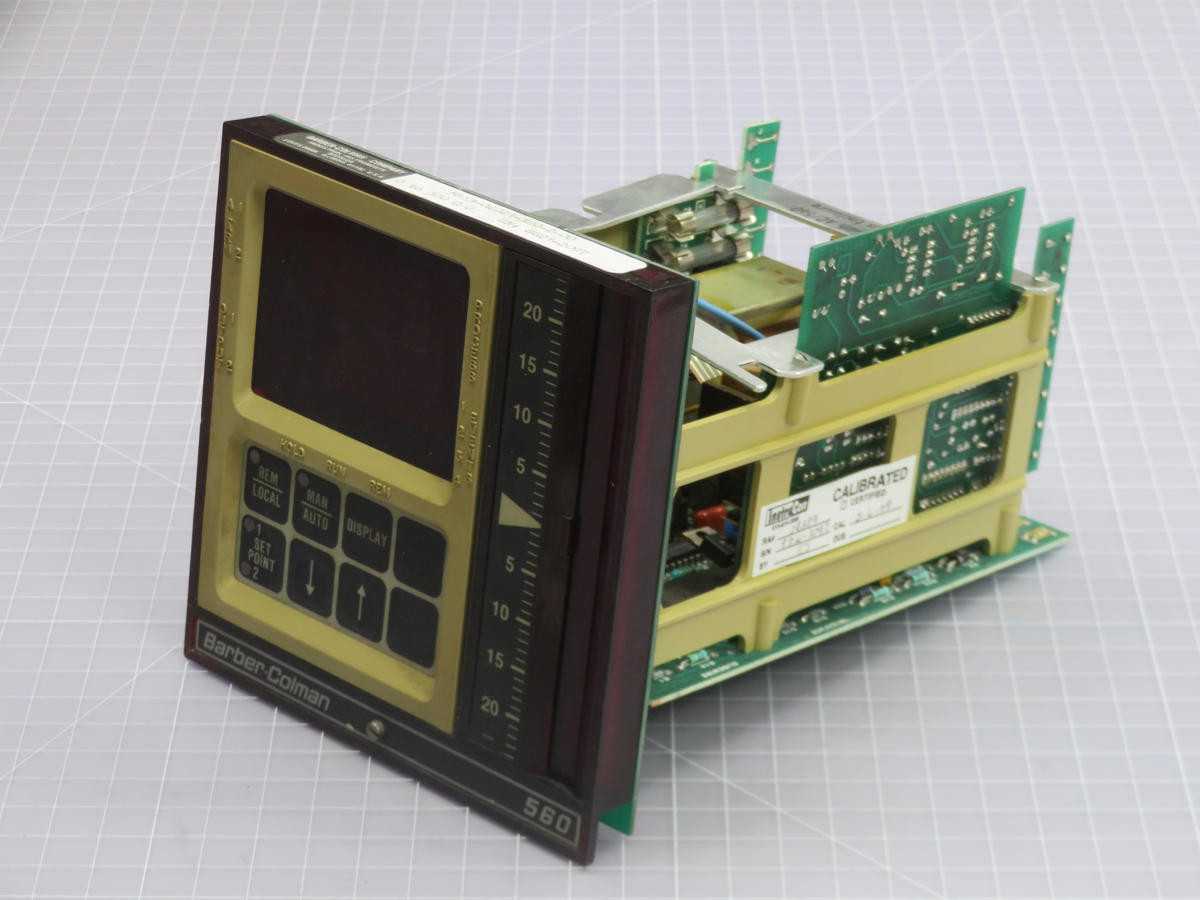 Barber Colman 5653-04021-320-2-00 Temperature Controller T239017 - AUTOMATION & CONTROLS