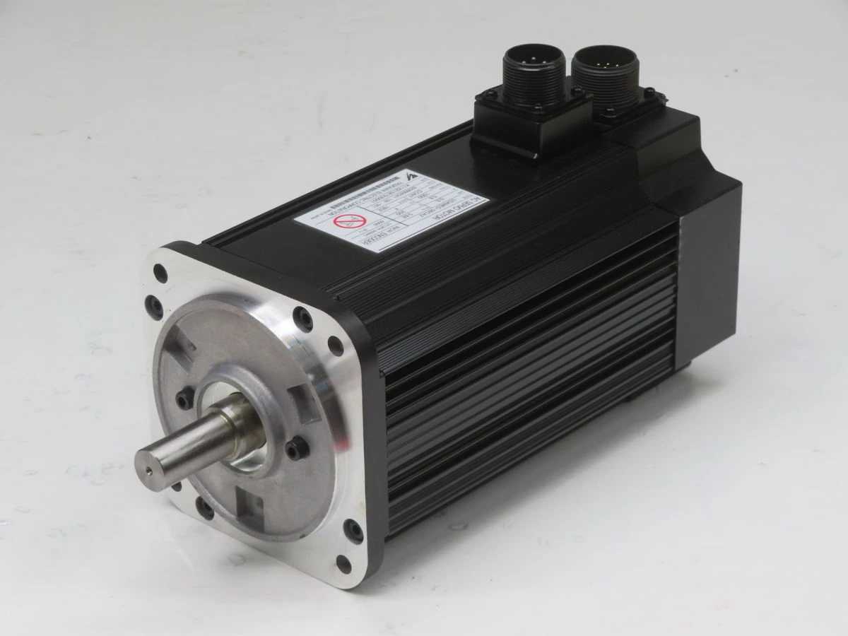 YASKAWA USAMED-06CA2 AC SERVO MOTOR T261045 - SERVO