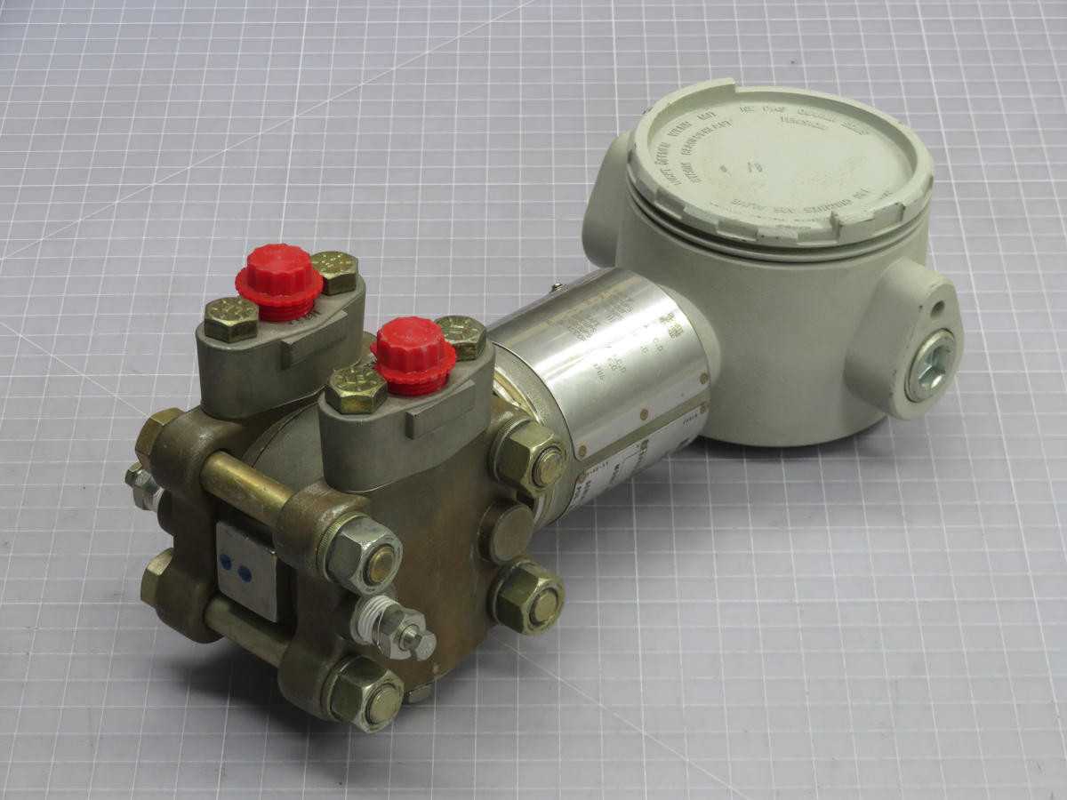SCHLUMBERGER DR3000-005-38-12-21-XX-13 PRESSURE TRANSMITTER T234229 - PRESSURE TRANSMITTER