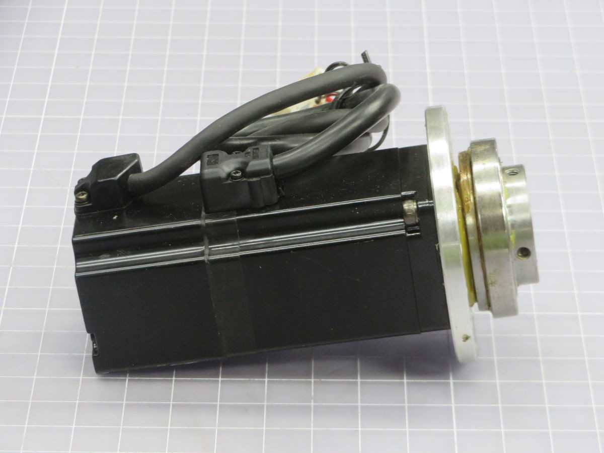 Yaskawa SGMAS-C2AGA-SU12 AC Servo Motor T246593 - SERVO