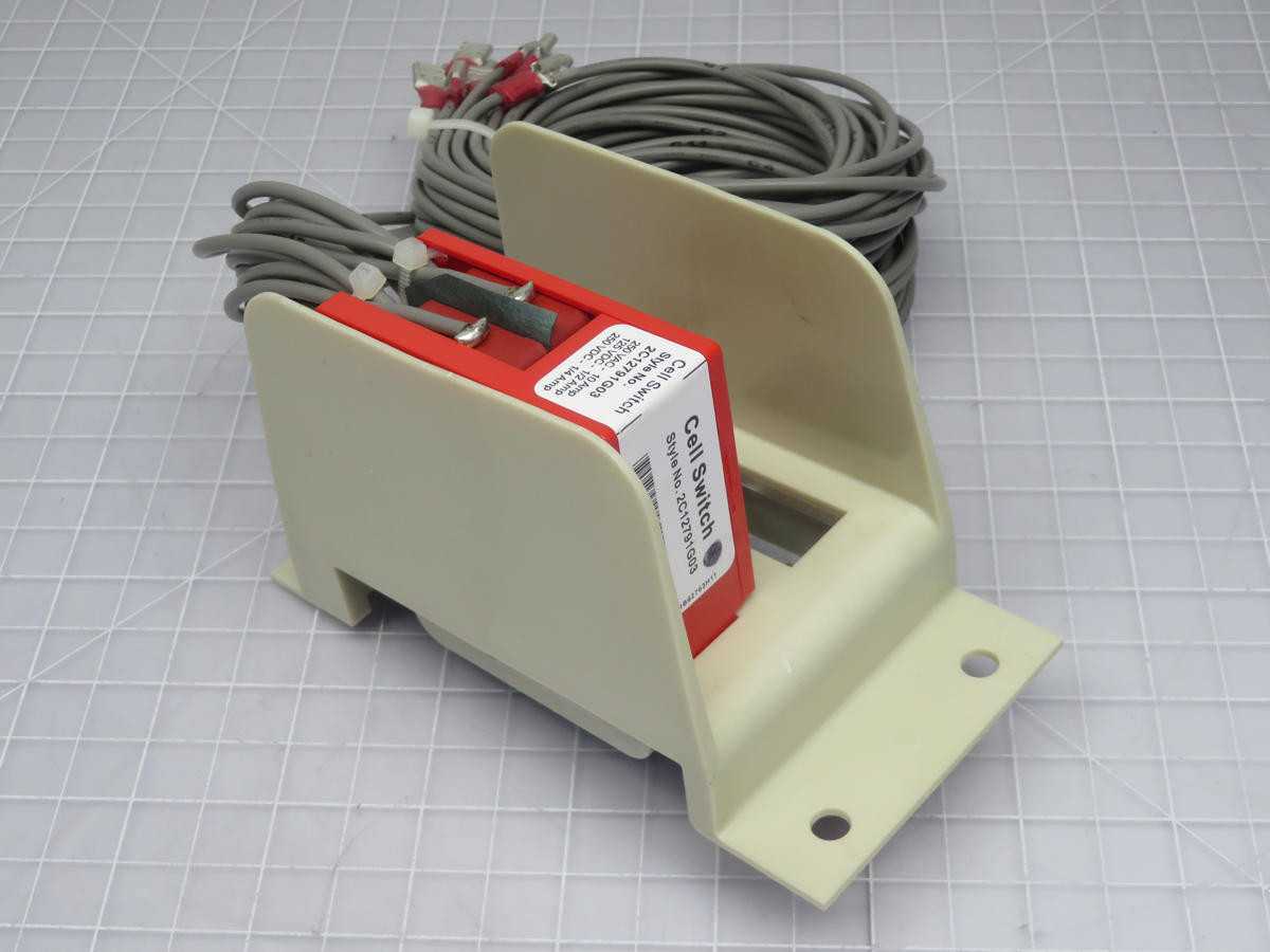 EATON MD4CS 2C12791G03 CASSETTE CELL SWITCH FIELD OPTION KIT T200154 - SWITCHES