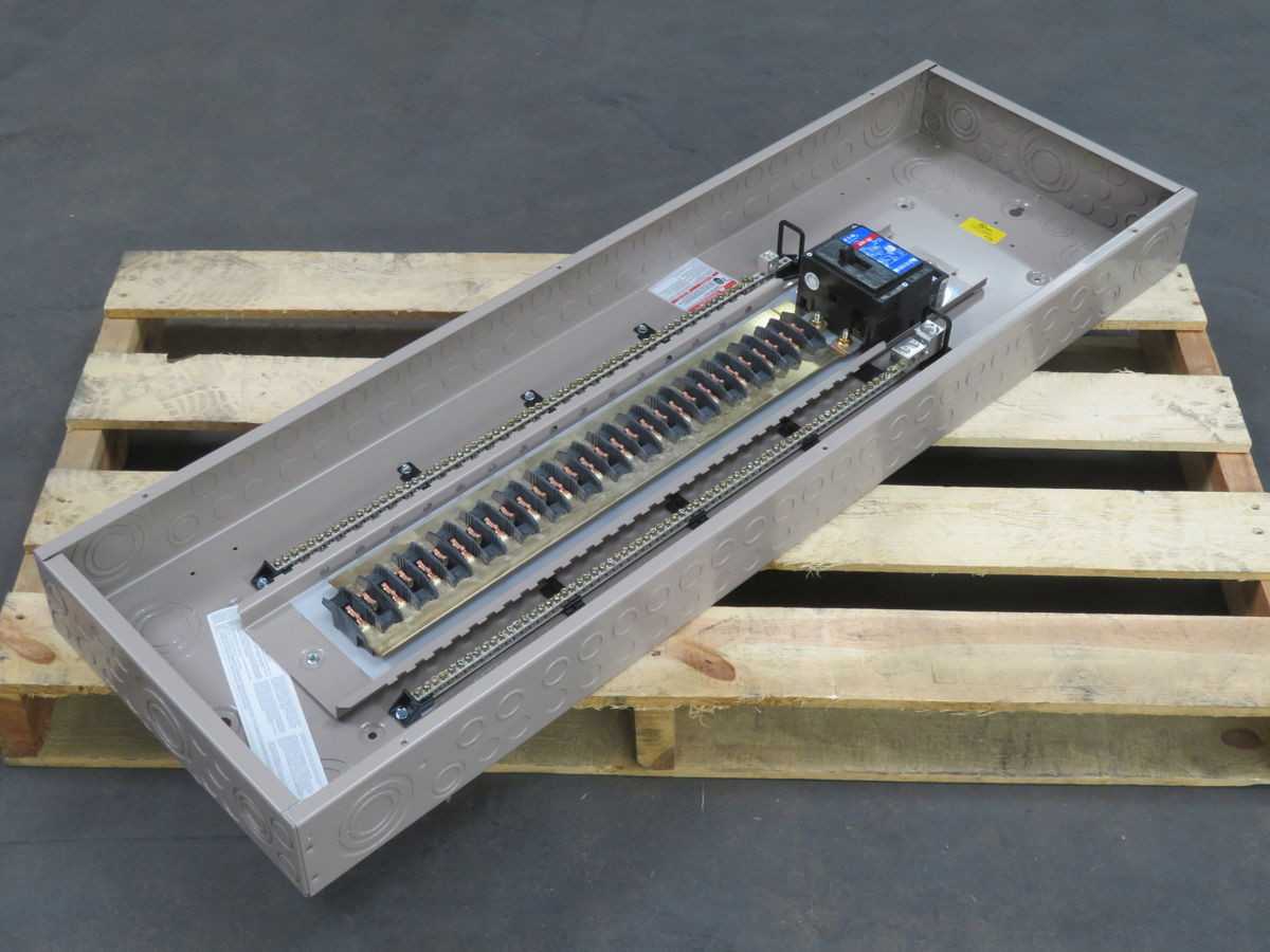 EATON CH60BPN200N MAIN BREAKER LOAD CENTER T243761 - CIRCUIT BREAKERS