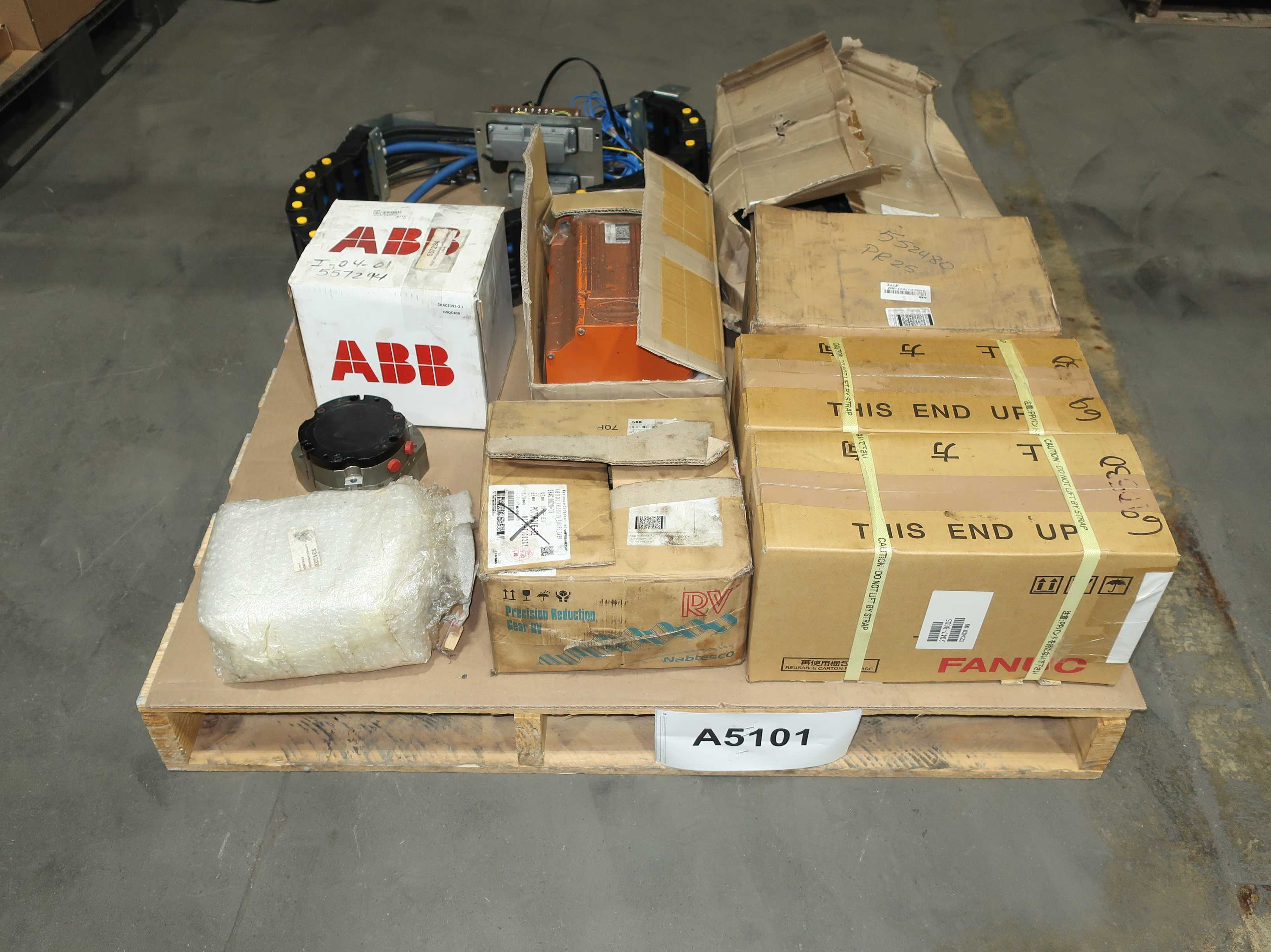 PALLET OF ASSORTED ROBOT PARTS - ROBOT PARTS
