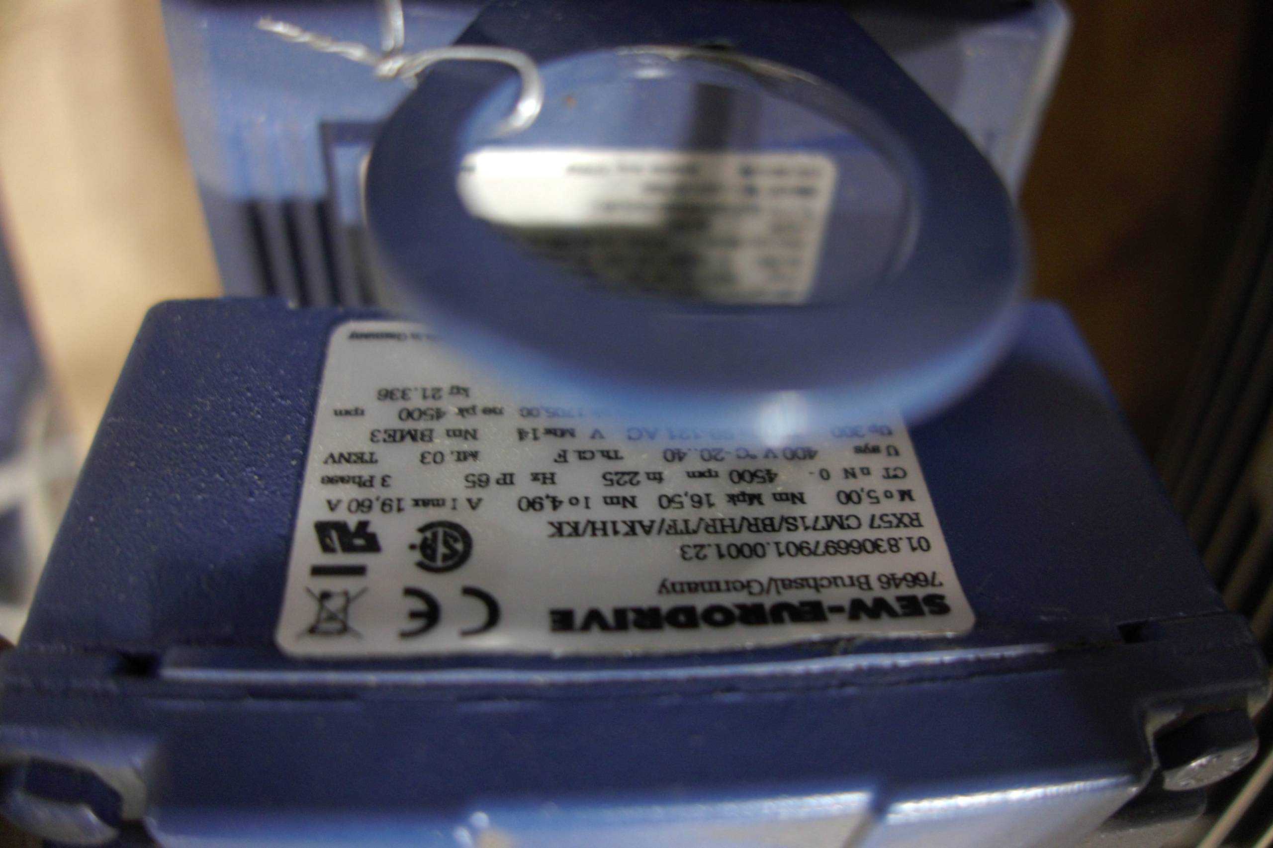 SKU 1786857 - 2 PALLETS OF ASSORTED SEW-EURODRIVE GEARMOTORS - GEARMOTOR