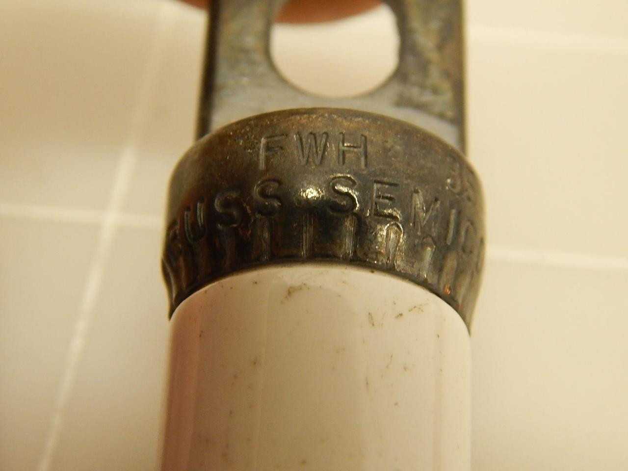 LOT OF 15 BUSSMANN FWH 35 FUSES T68777 - FUSES
