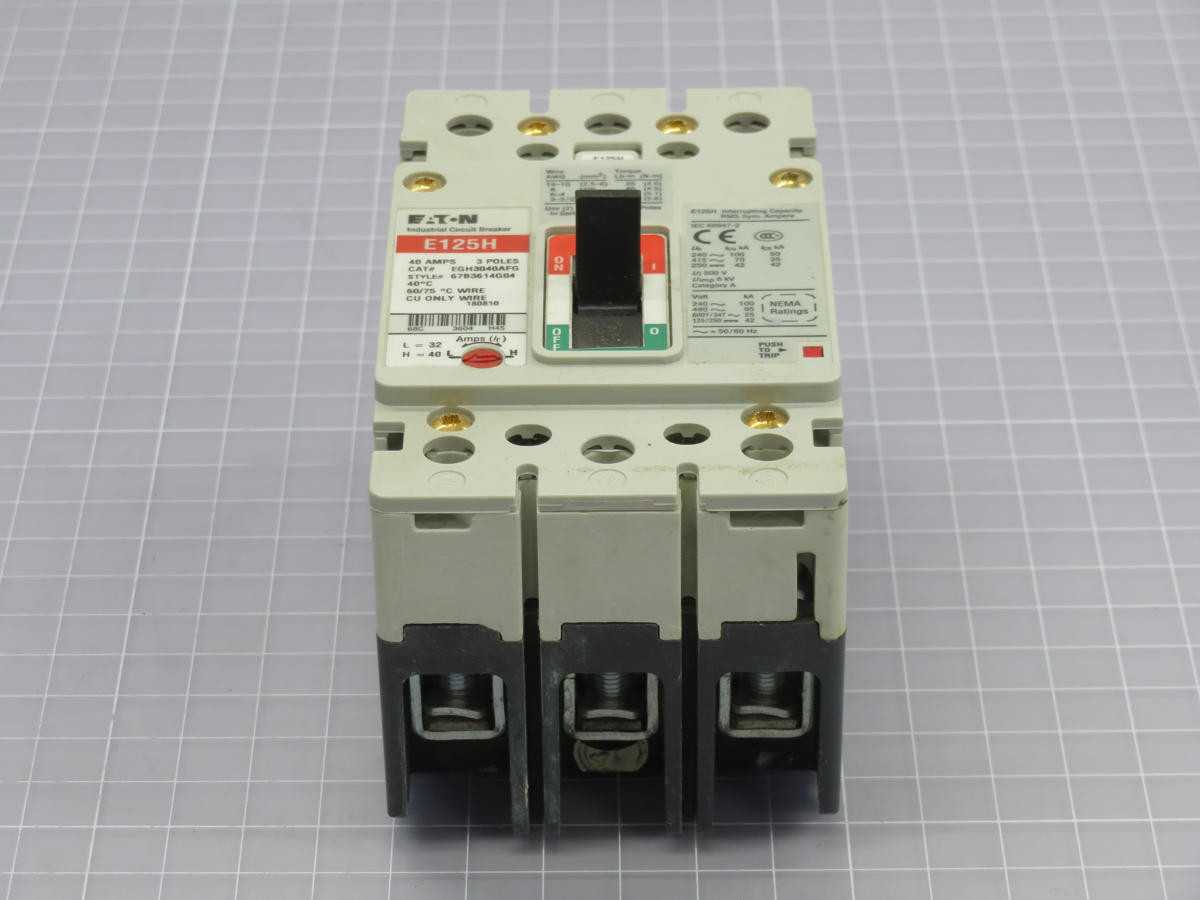 EATON EGH3040AFG SERIES G MOLDED CASE CIRCUIT BREAKER T213039 - CIRCUIT BREAKERS