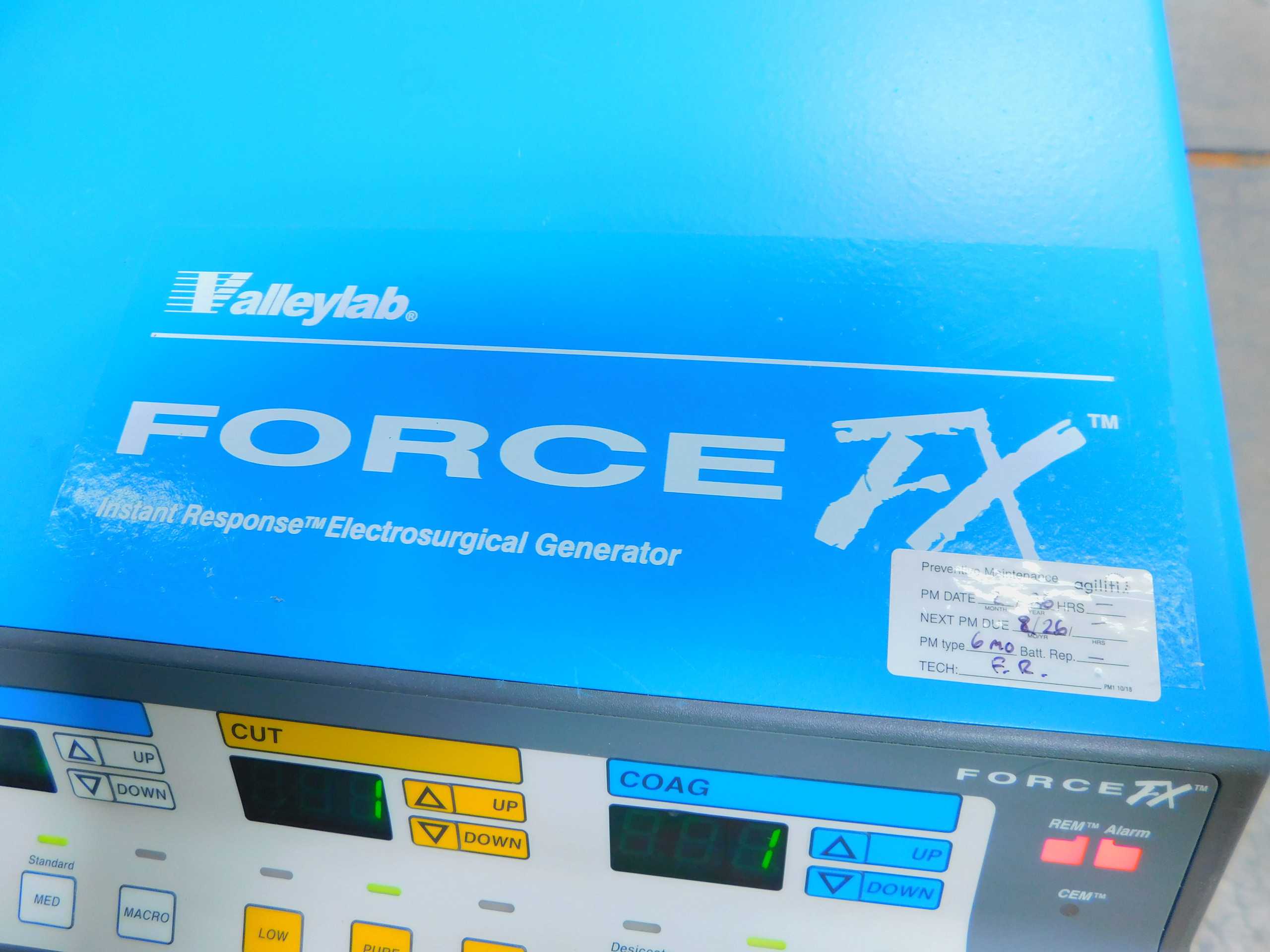 Valleylab Force FX-C Electrosurgical Generator With Foot Pedals - MISCELLANEOUS