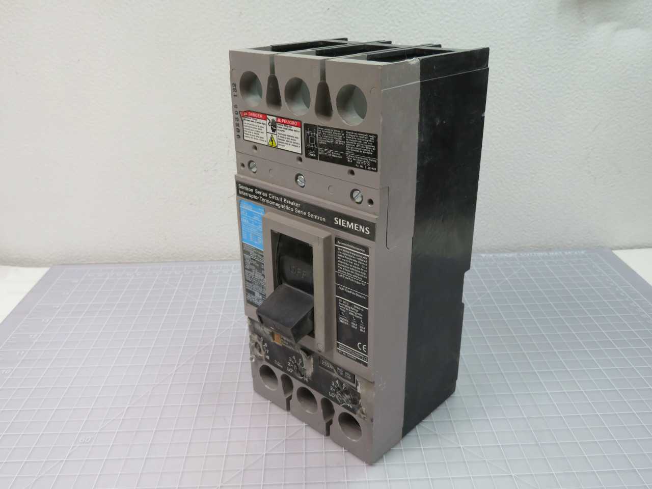 SIEMENS FXD63B250 FXD6-A CIRCUIT BREAKER 250A 600 VAC 3 POLE T182967 - CIRCUIT BREAKERS