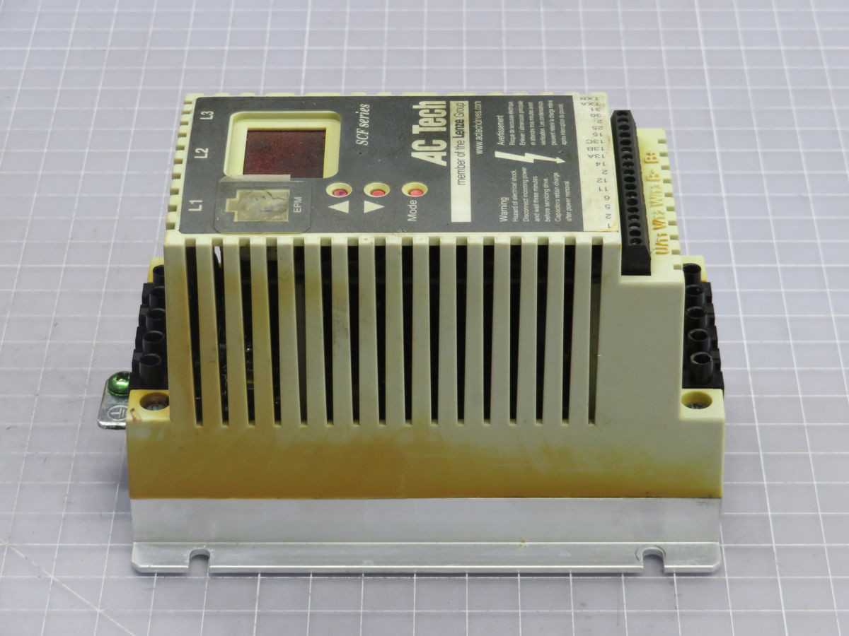 LENZE SF405 AC MOTOR DRIVE T248067 - MOTOR DRIVES