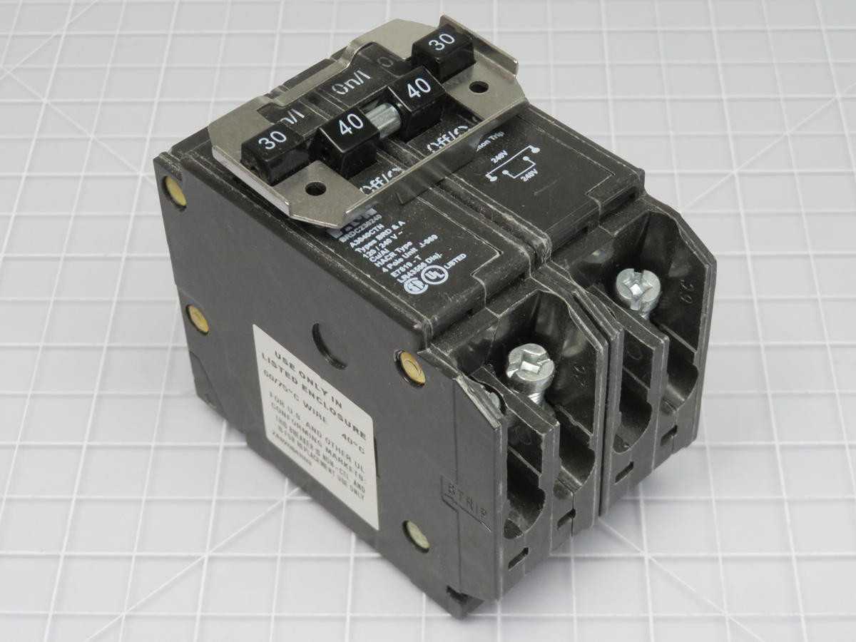 Lot Of 5 Eaton BRDC230240 A3040CTN Quadplex Circuit Breaker 30A/2P 40A/2P 120/240V 4 Pole - CIRCUIT BREAKERS