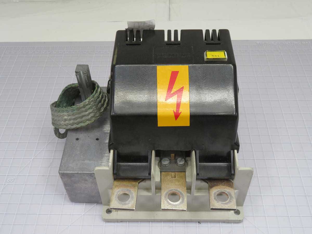 SIEMENS 3KE4330-0AA LOAD BREAK SWITCH T202956 - CIRCUIT BREAKERS