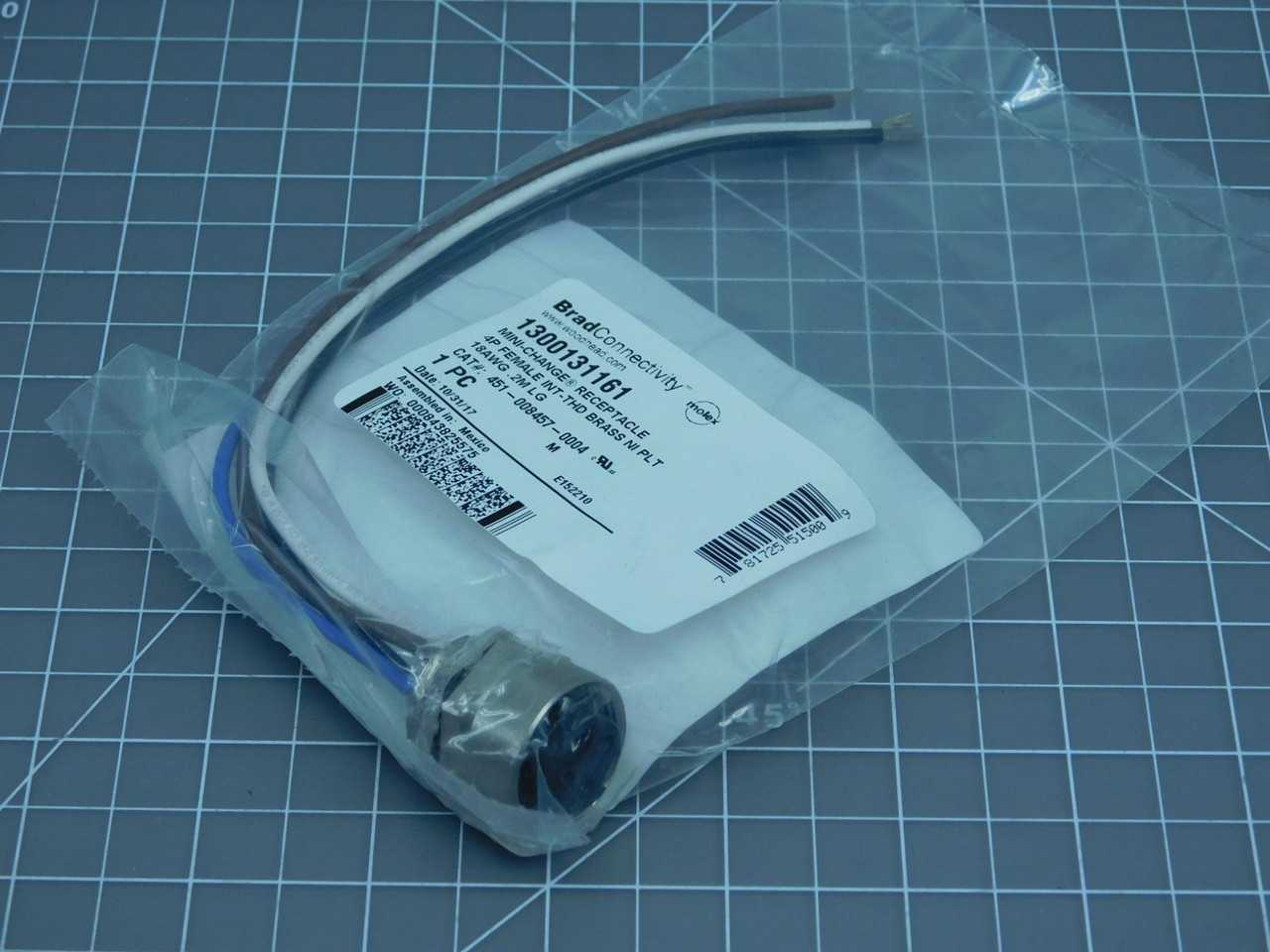 Lot Of 120 Brad Connectivity Mini-Change Receptacle 4P Female Int-Thd BRA - PLUGS & RECEPTACLES