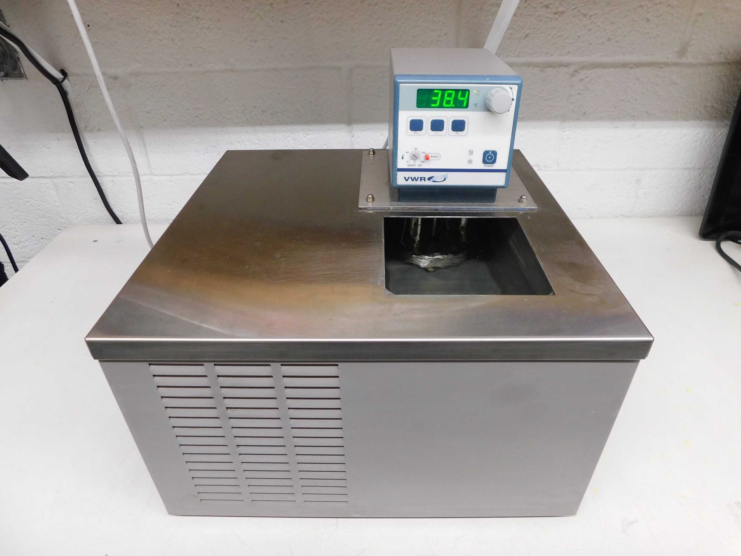VWR 1140S Refrigerated Heated Circulating Bath - LAB & SCIENTIFIC