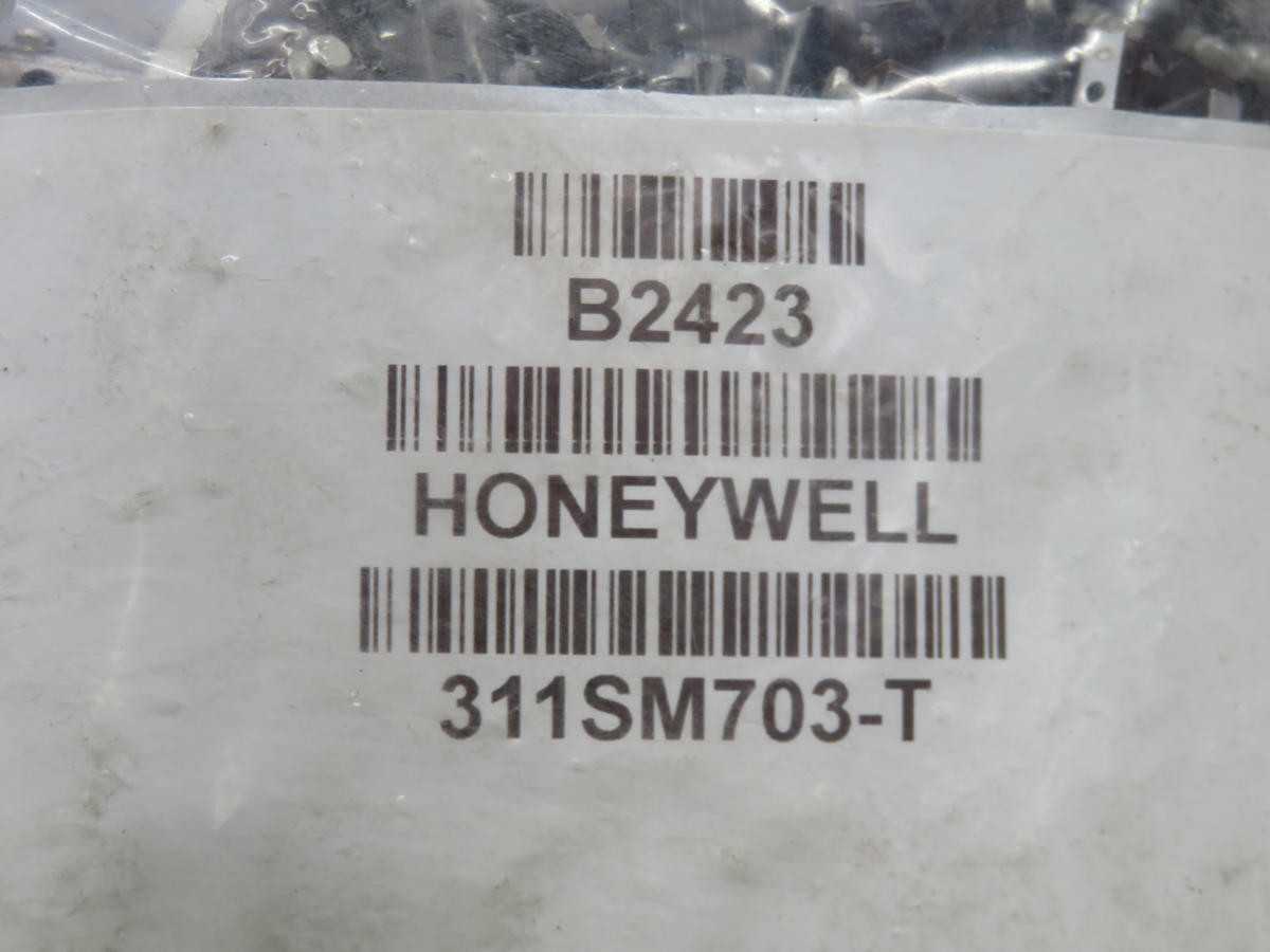 LOT OF 90 HONEYWELL 311SM703-T SWITCH SNAP ACTION SPDT 4A 250V T223526 - SWITCHES