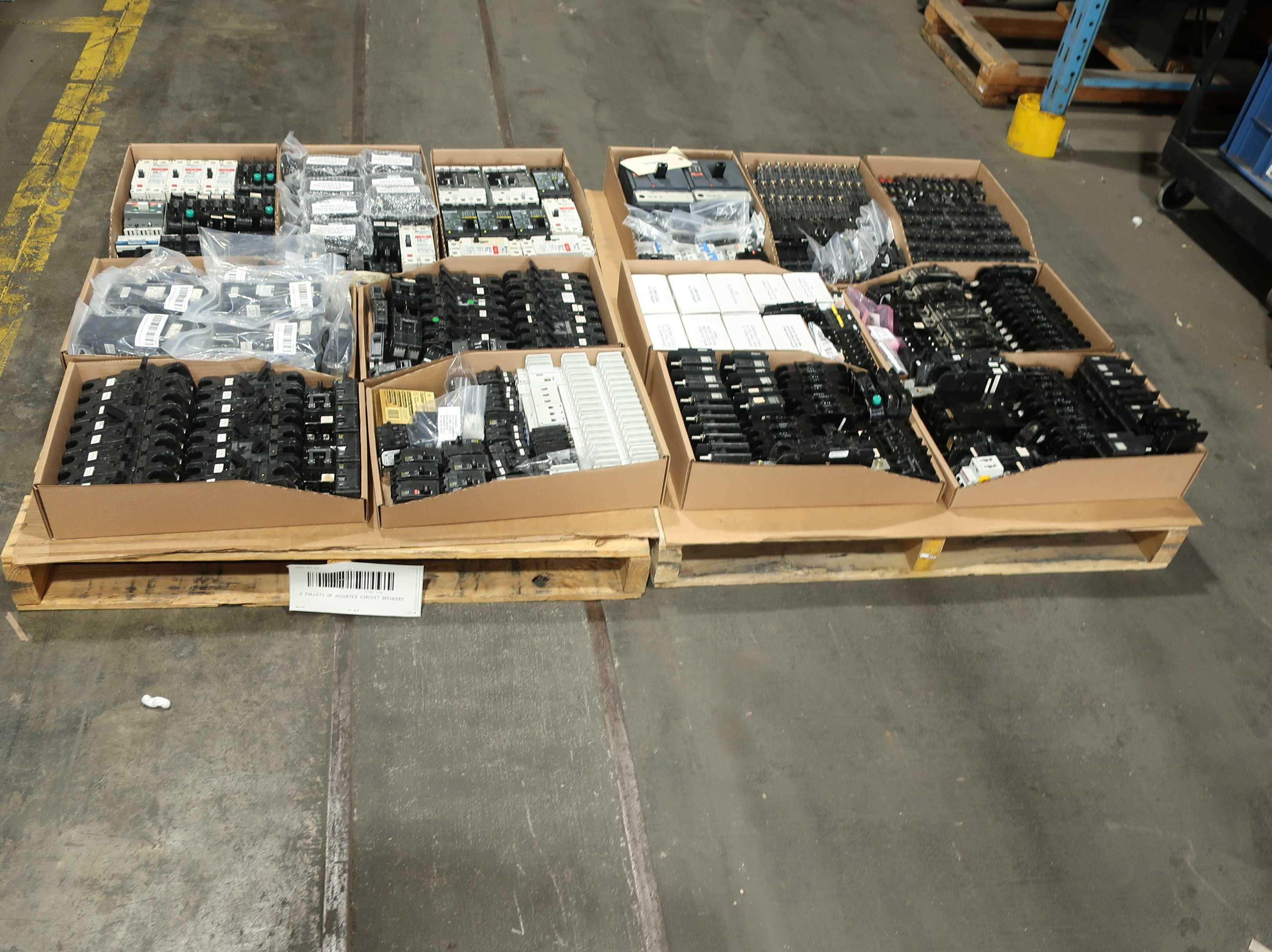 SKU 1779483 - 2 PALLETS OF ASSORTED CIRCUIT BREAKERS - CIRCUIT BREAKERS