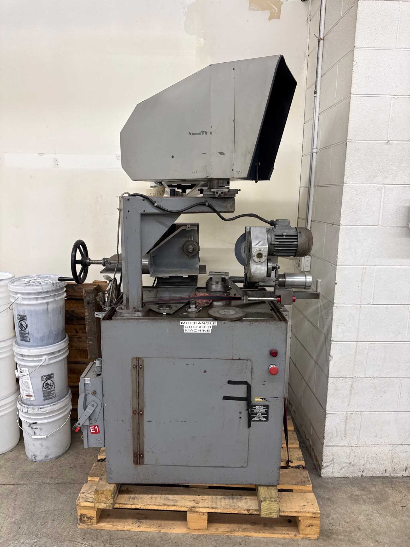 General Industrial Diamond Co 252 Grinding Machine, 8" Wheel, 120V Power, 150 lb Capacity - GRINDING MACHINES