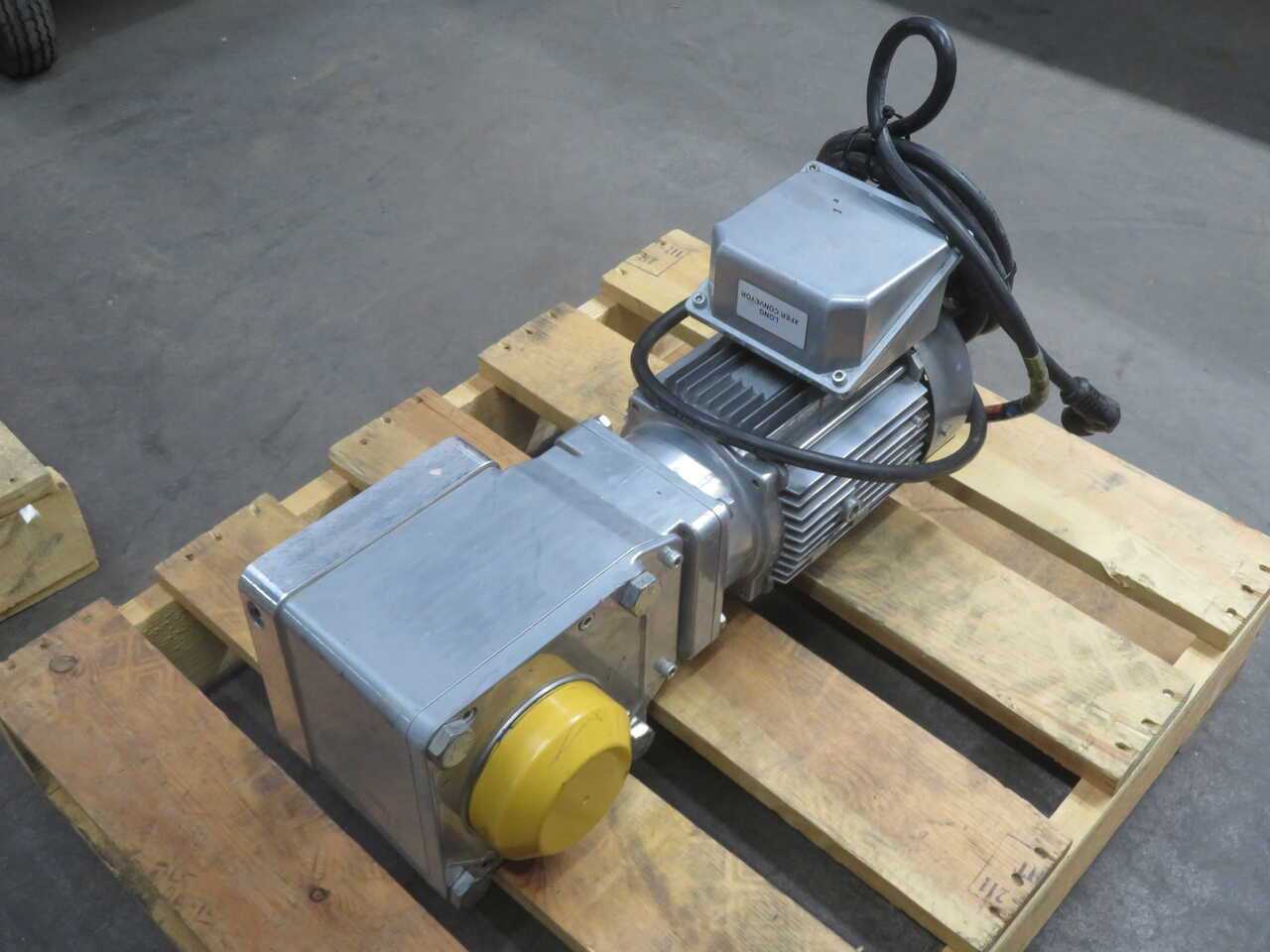 Sumitomo RNYMS1-1420A-60 Gearmotor For Reliable Industrial Performance - MOTOR & GEARBOX ASSEMBLY