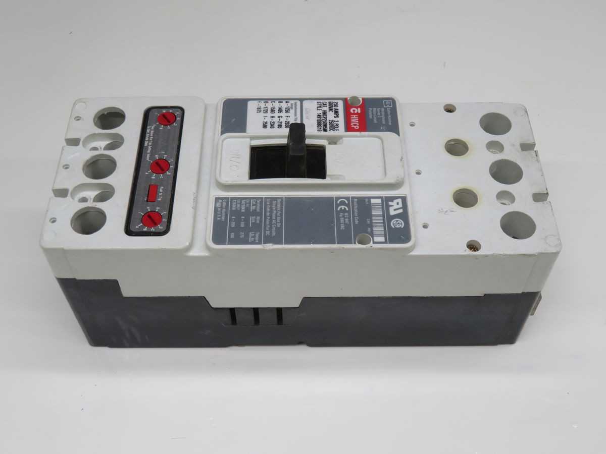CUTLER HAMMER HMCP250W5W MOLDED CASE CIRCUIT BREAKER T248795 - CIRCUIT BREAKERS