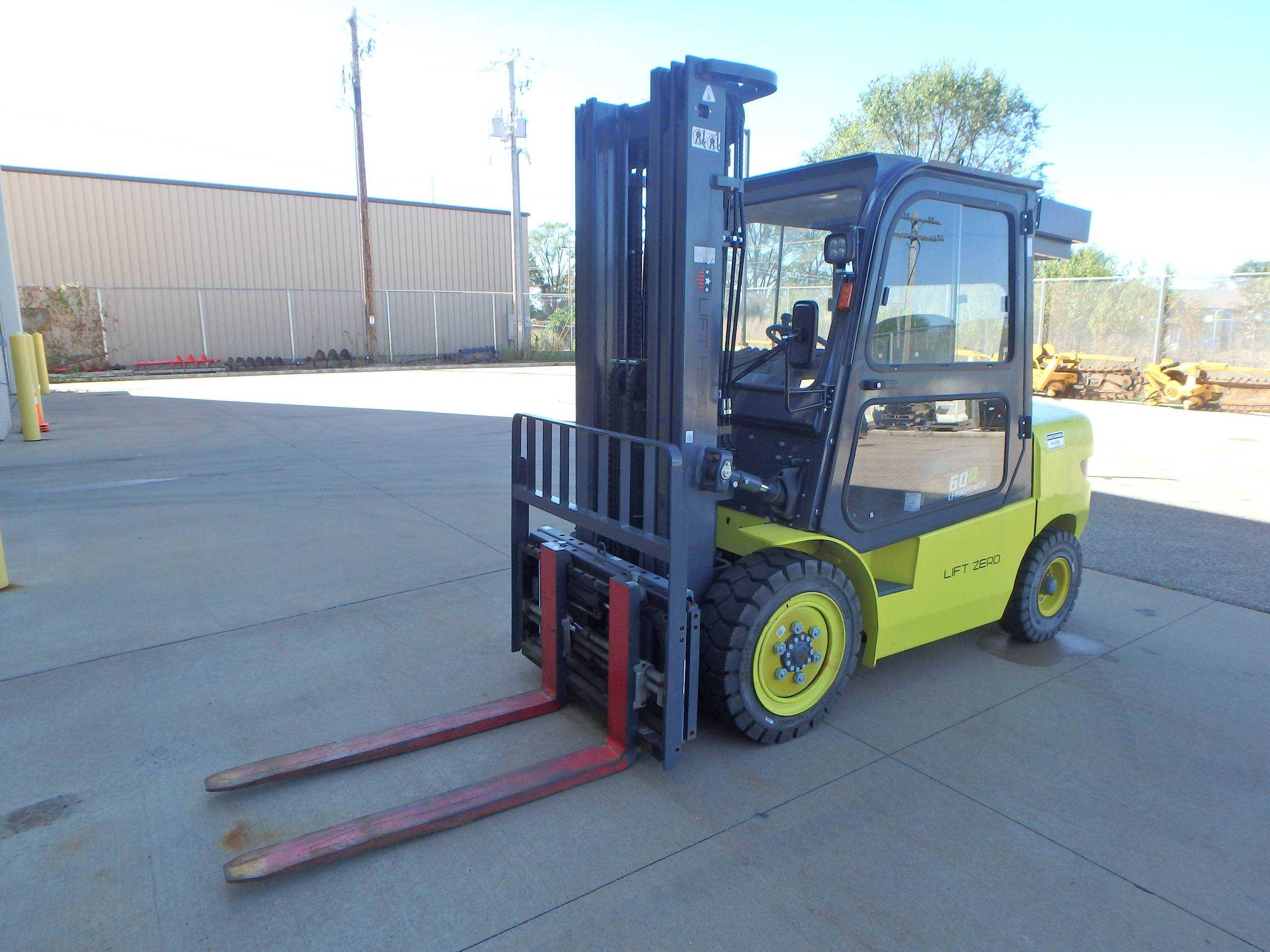 2022 Lonking CPD30 Electric Sit-Down Forklift, 6600 Lbs Capacity, 80 V DC, 20 Hours Use - SIT-DOWN FORKLIFTS