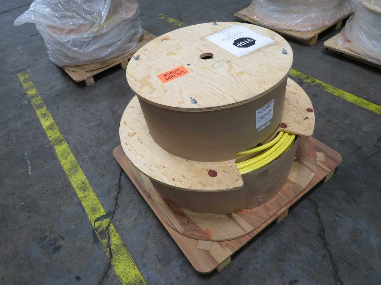 COMMSCOPE HCD1-2BRCL0A150M HCD1-2BRCL0A150M 288F LC/STB EHD OFNR LT T185149 - FIBER OPTIC CABLE