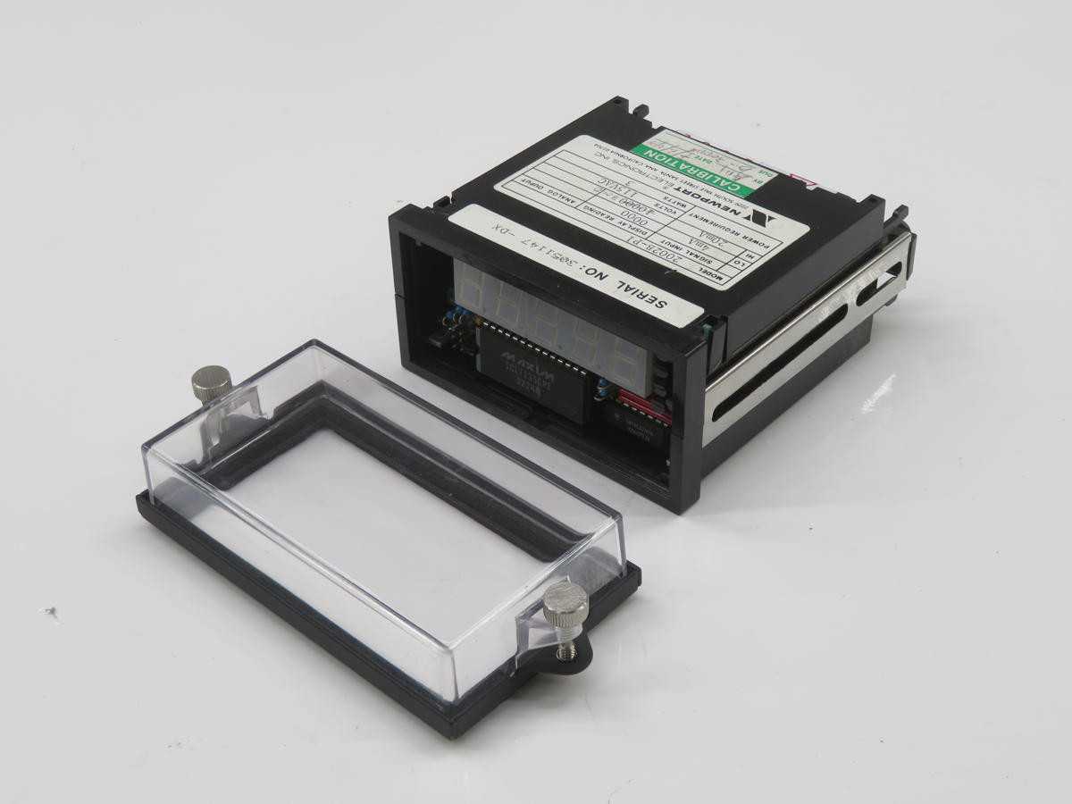 NEWPORT 2002B-PL PANEL METER T229638 - PANEL METERS